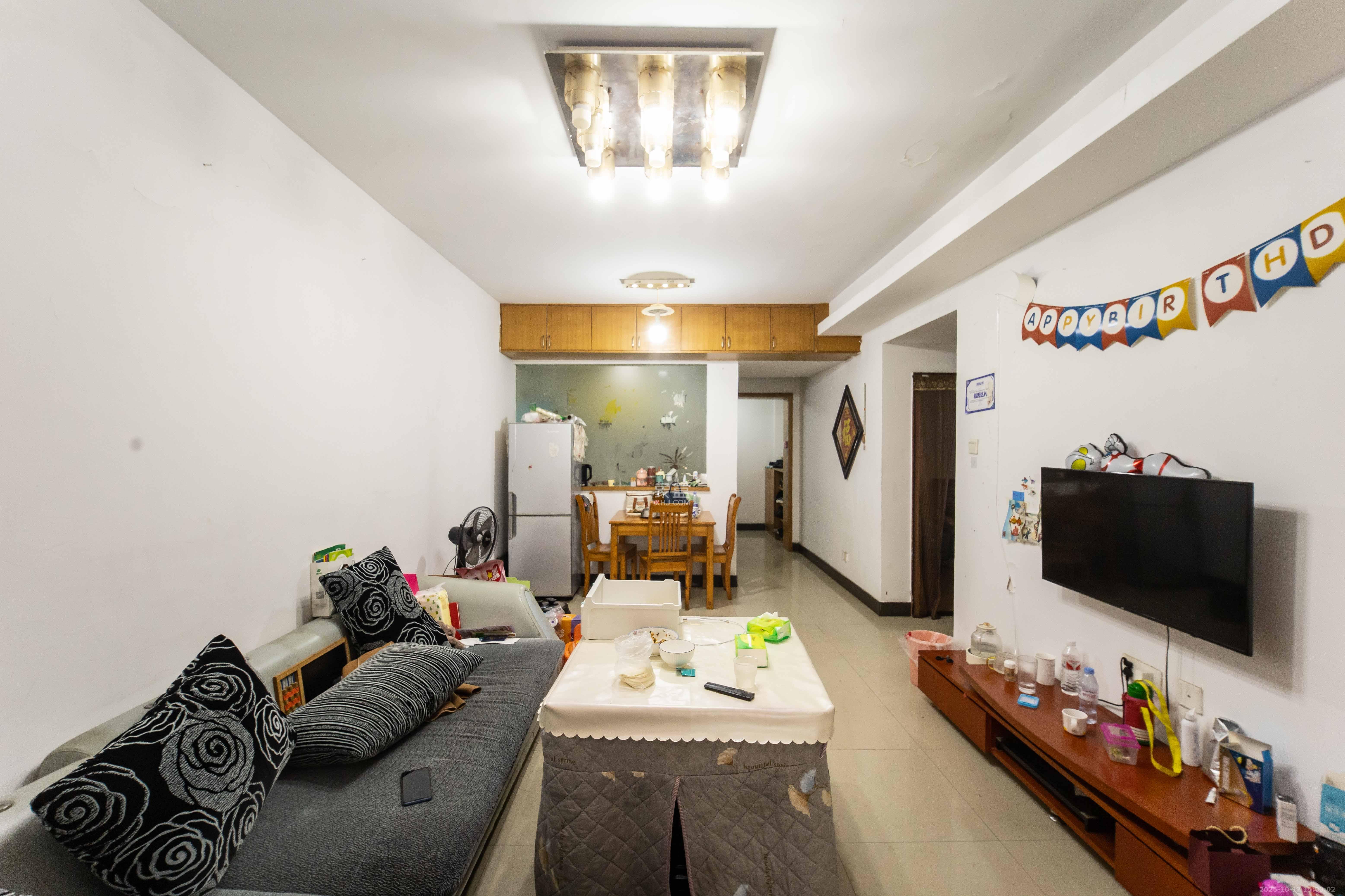 银港水晶城  2室1厅1卫    2200.0元/月 银港水晶城  2室1厅1卫    2200.0元/月