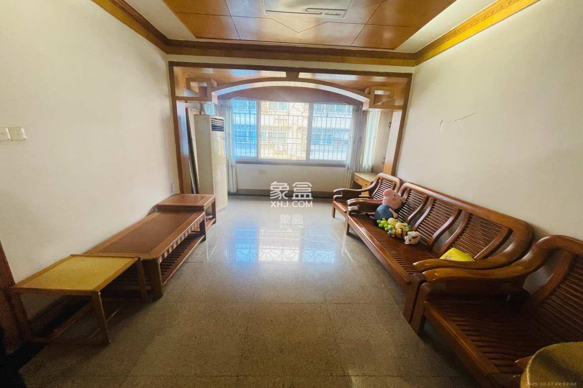 天心区公安分局宿舍(城南西路70号) 2室1厅1卫 1600.0元/月 天心区公安分局宿舍(城南西路70号) 2室1厅1卫 1600.0元/月室内图