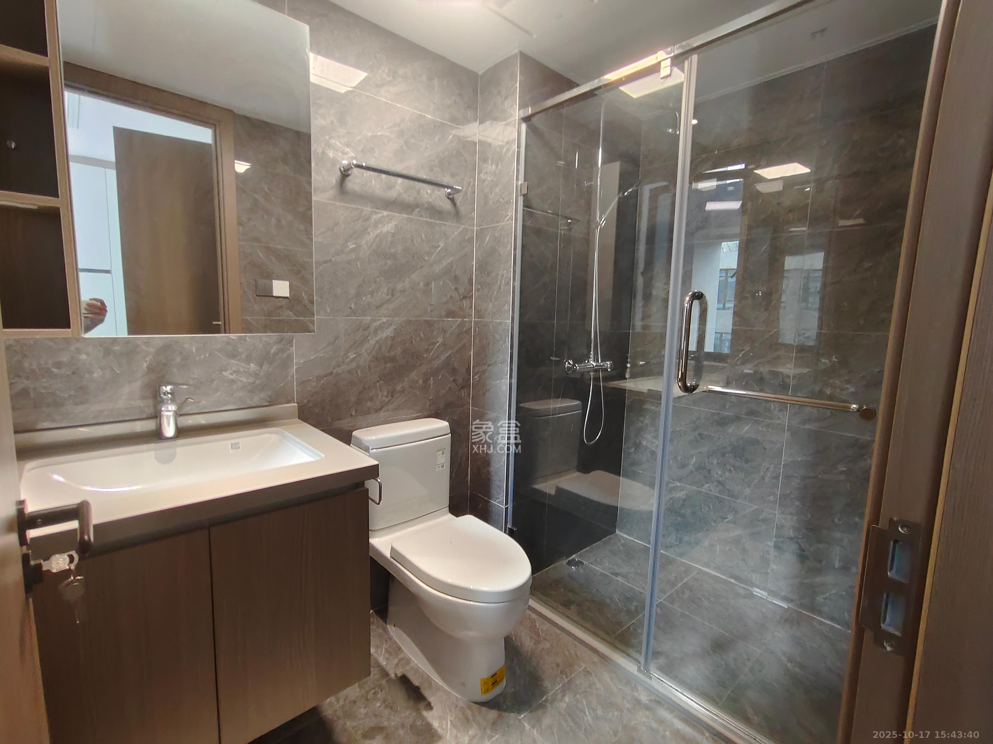 百世云境  3室2厅2卫    3300.0元/月 百世云境  3室2厅2卫    3300.0元/月室内图