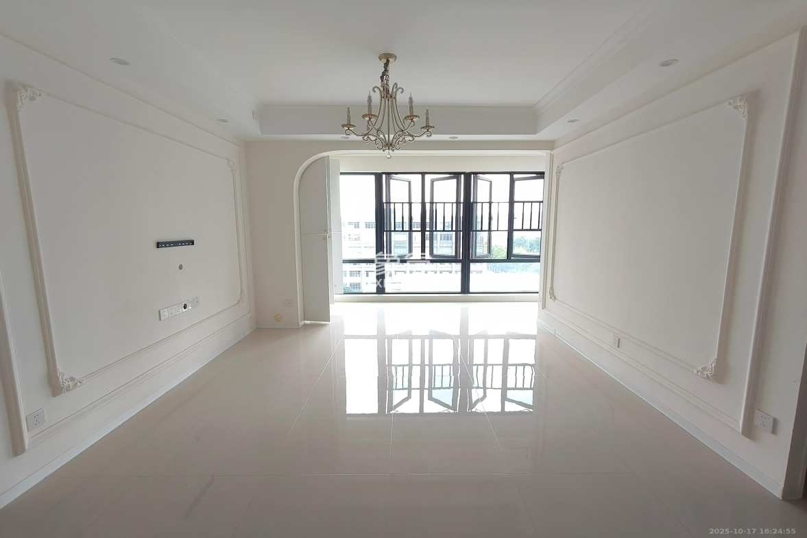 华远碧桂园海蓝城二期 3室2厅2卫 2600.0元/月 华远碧桂园海蓝城二期 3室2厅2卫 2600.0元/月室内图