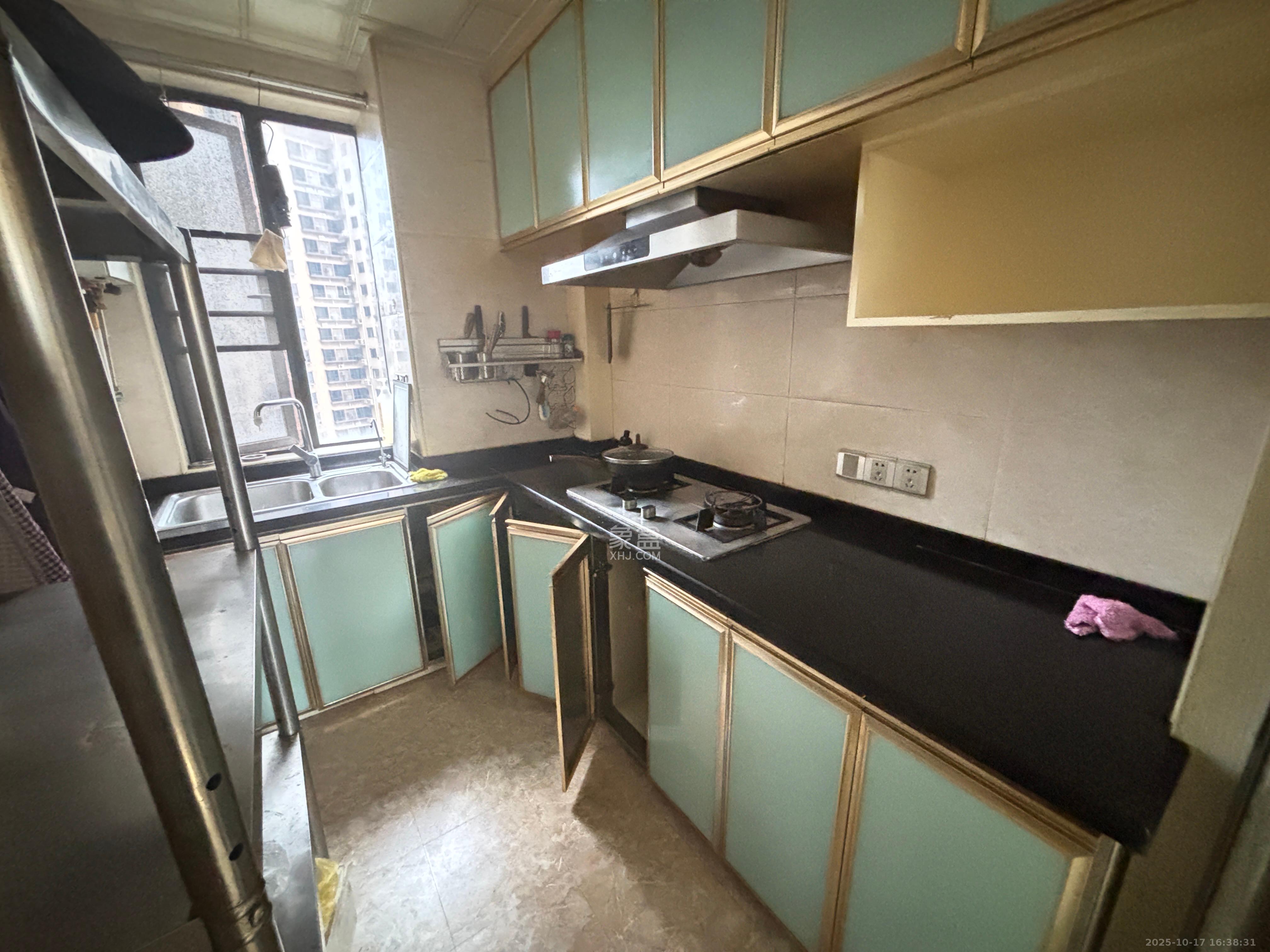 兴威帕克水岸  3室2厅2卫    2600.0元/月 兴威帕克水岸  3室2厅2卫    2600.0元/月室内图