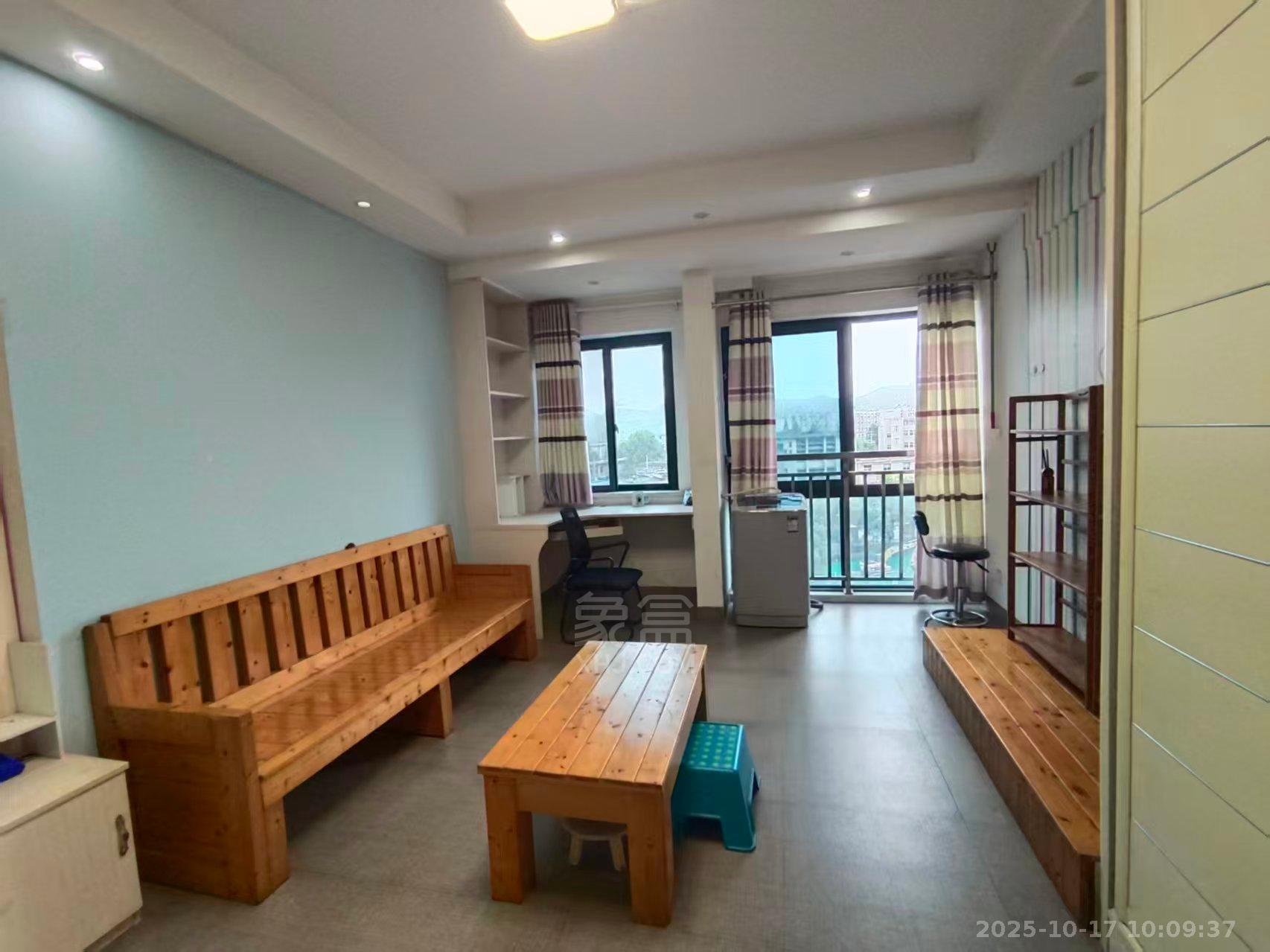 圣华名城建设北路110号 1室1厅1卫 800.0元/月 圣华名城建设北路110号 1室1厅1卫 800.0元/月室内图