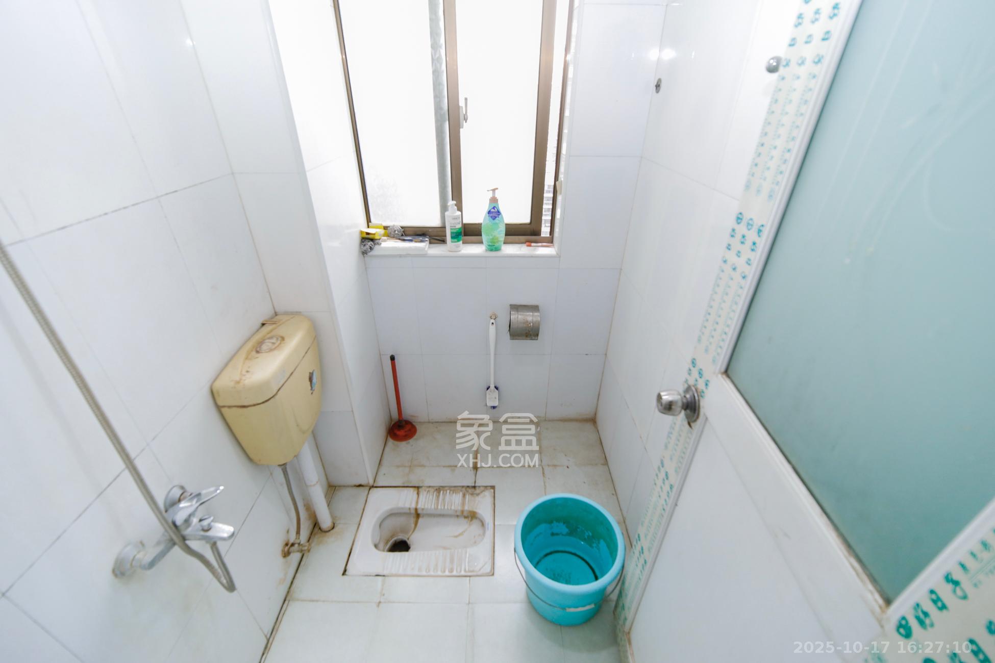 湘翰御舍  3室2厅2卫    86.0万卫生间