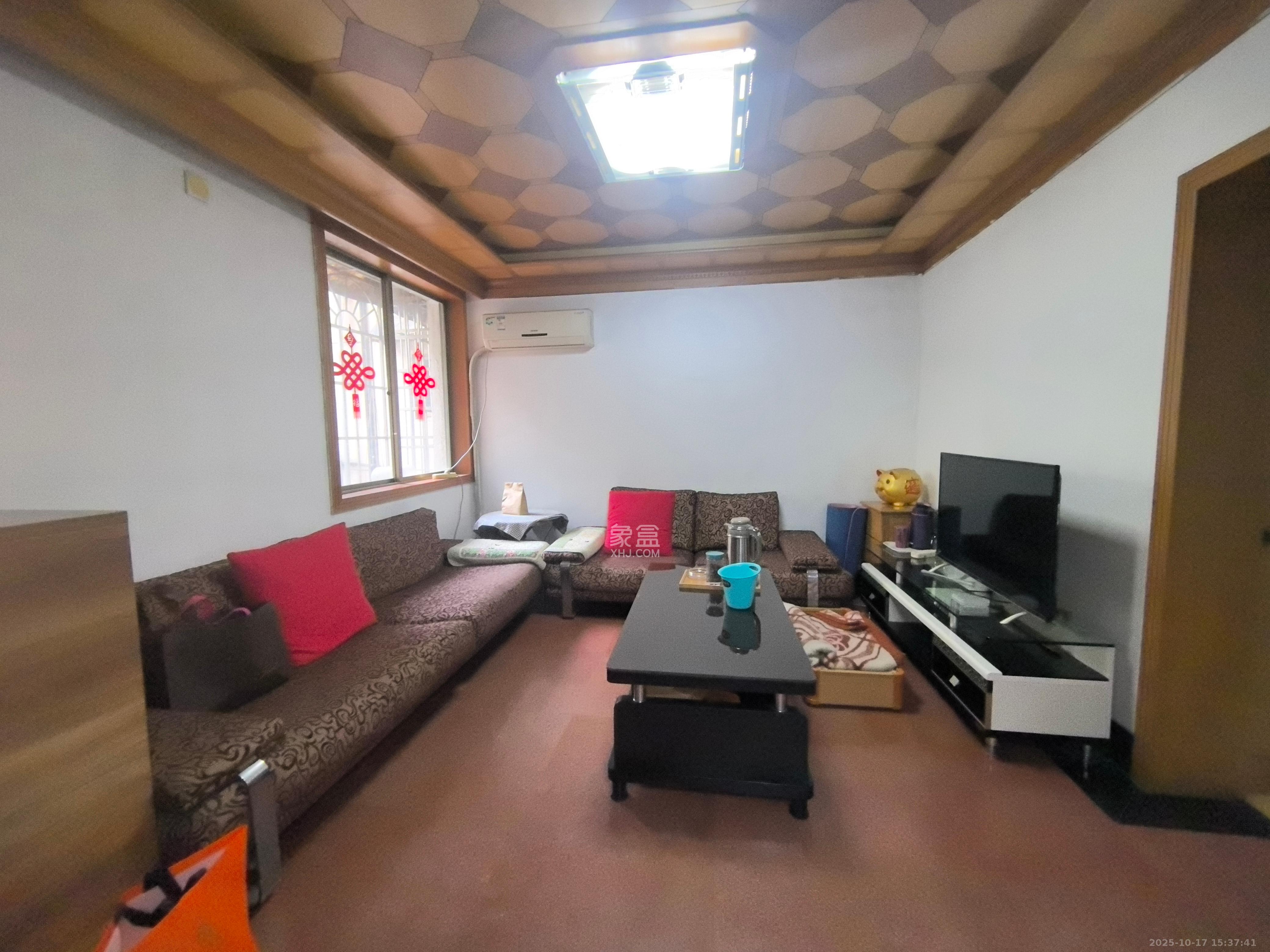 中建五局信和苑三区  2室2厅1卫    1200.0元/月室内图1