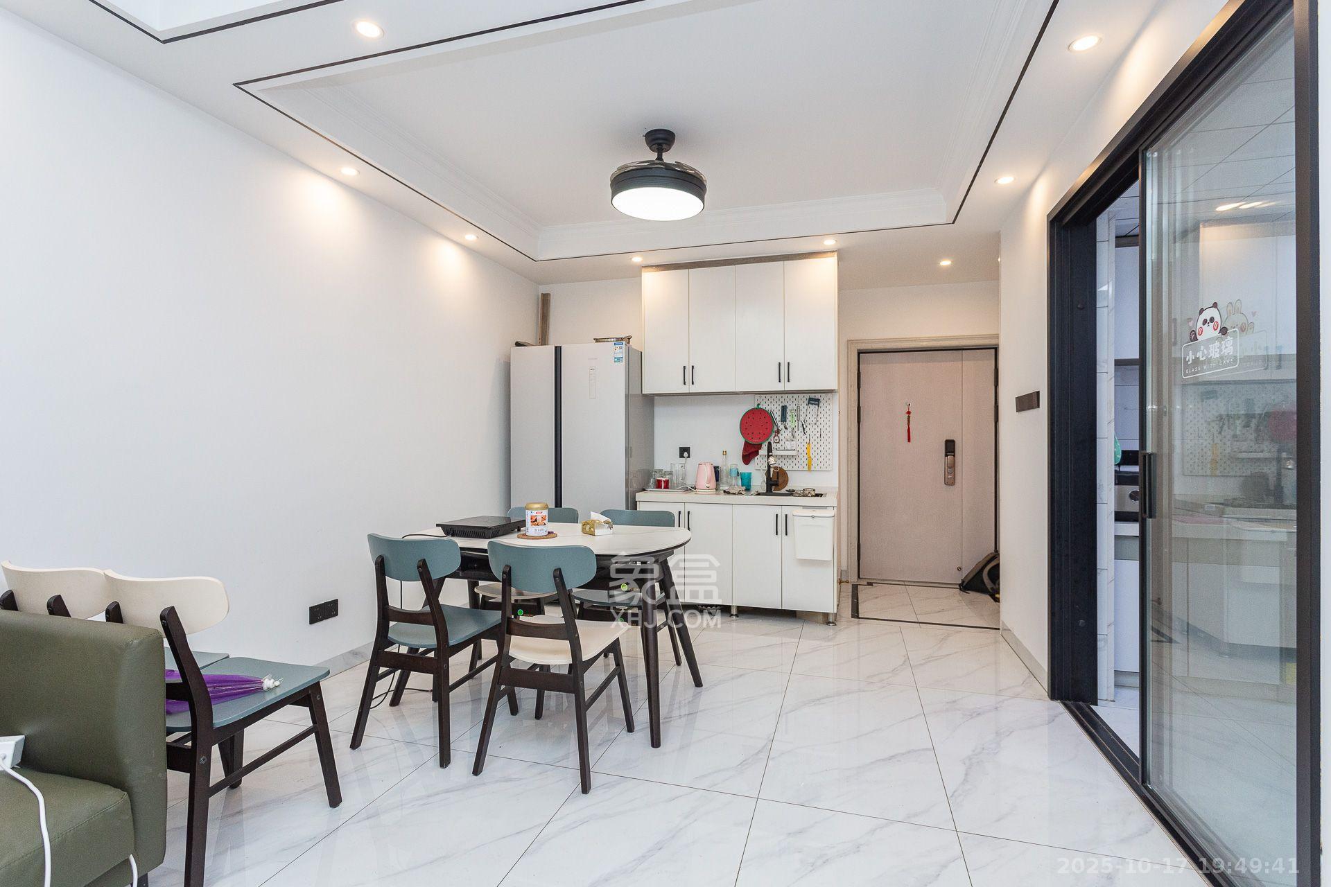 勤诚达境界城  3室2厅1卫    2400.0元/月 勤诚达境界城  3室2厅1卫    2400.0元/月室内图