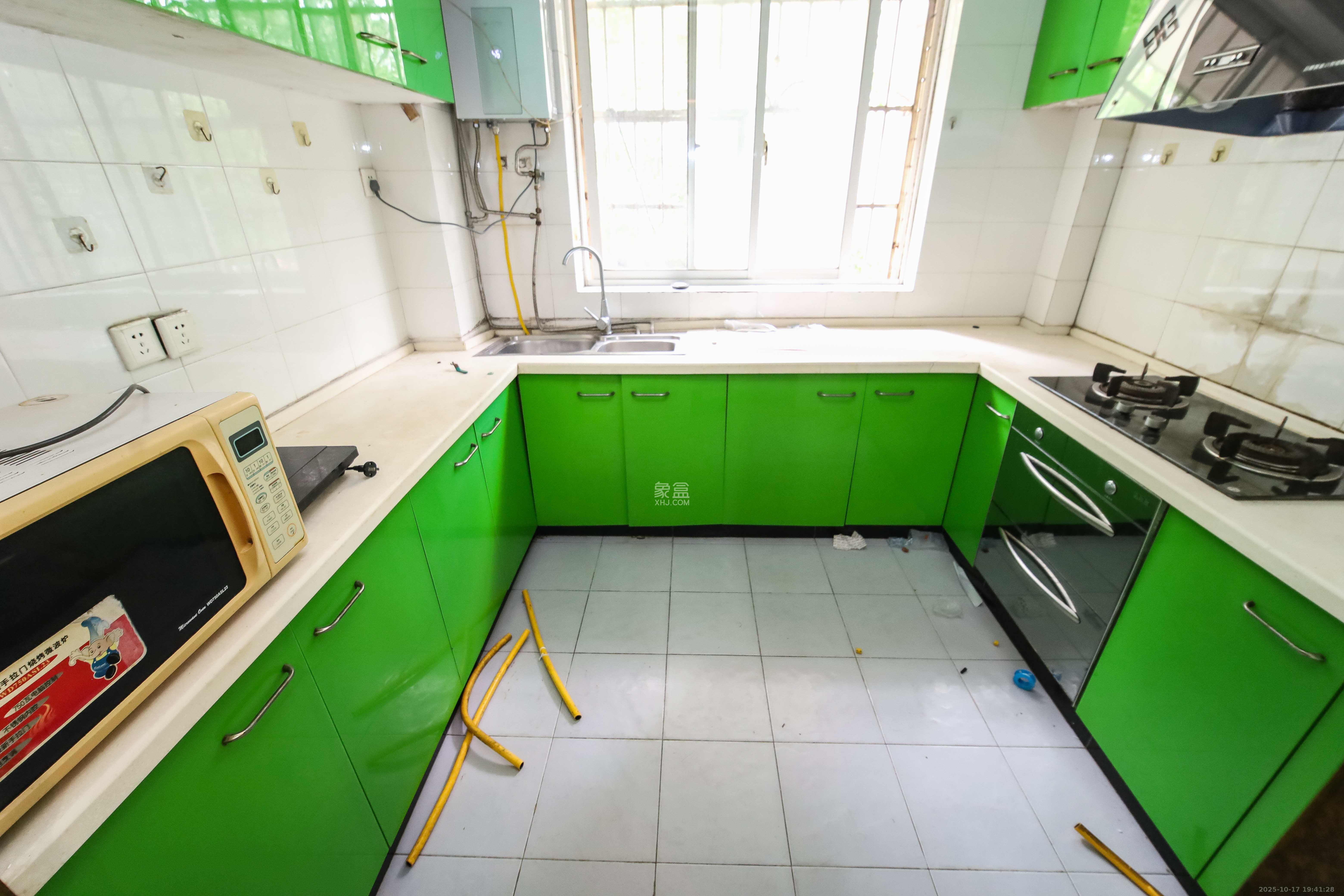 中星苑  3室2厅2卫    80.0万厨房