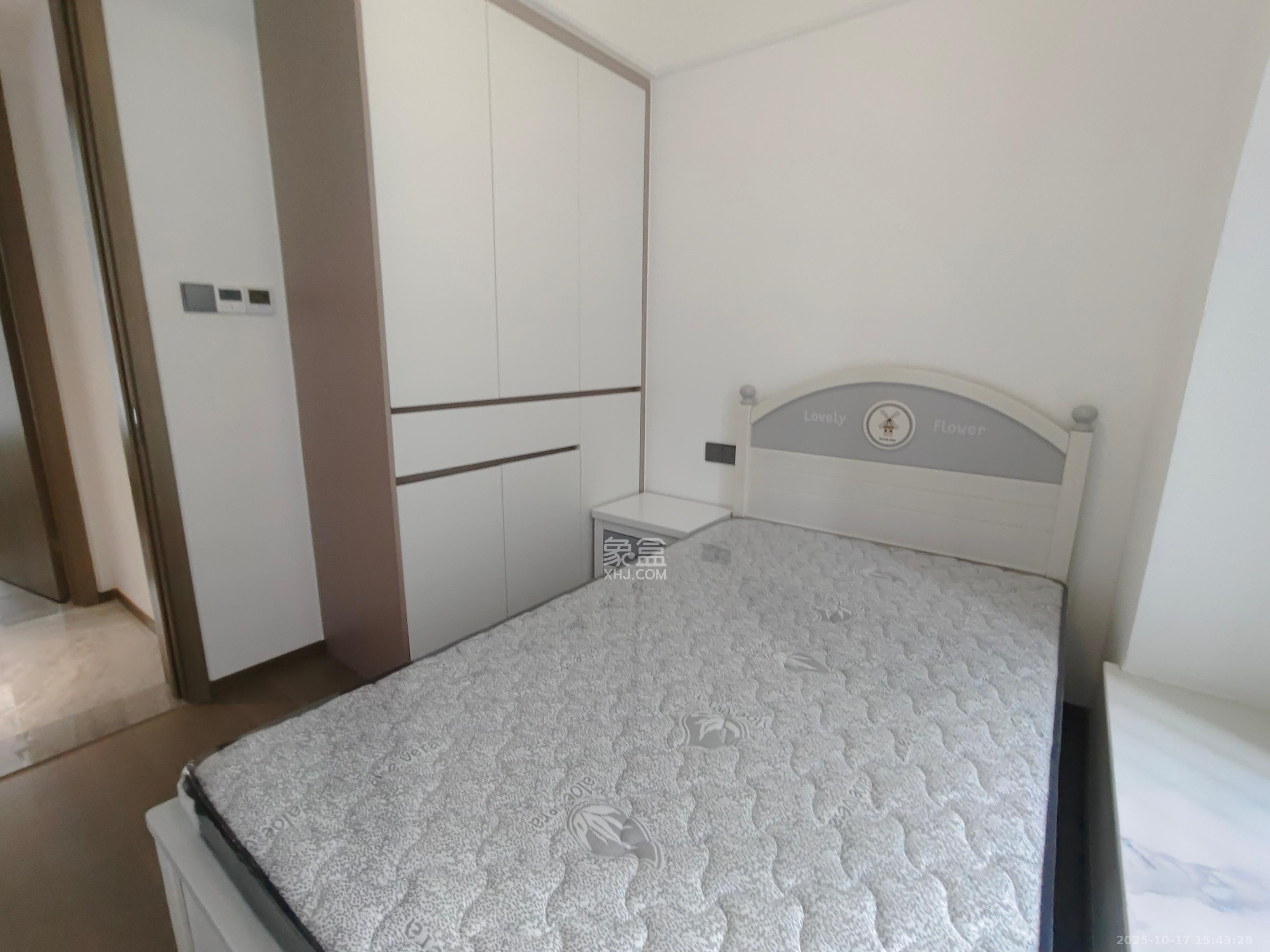 百世云境  3室2厅2卫    3300.0元/月 百世云境  3室2厅2卫    3300.0元/月室内图