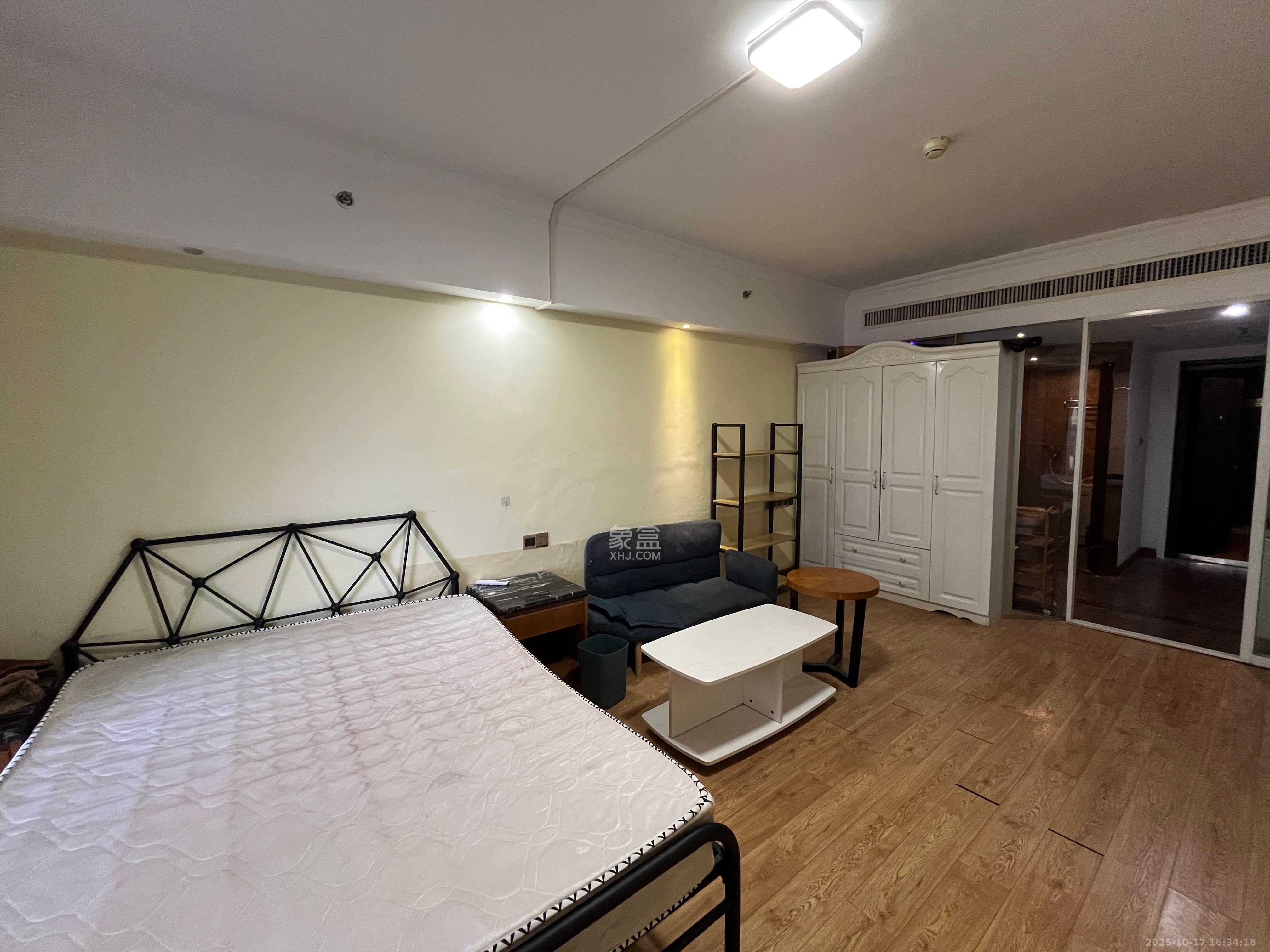 三重星都心  1室1厅1卫    1400.0元/月室内图