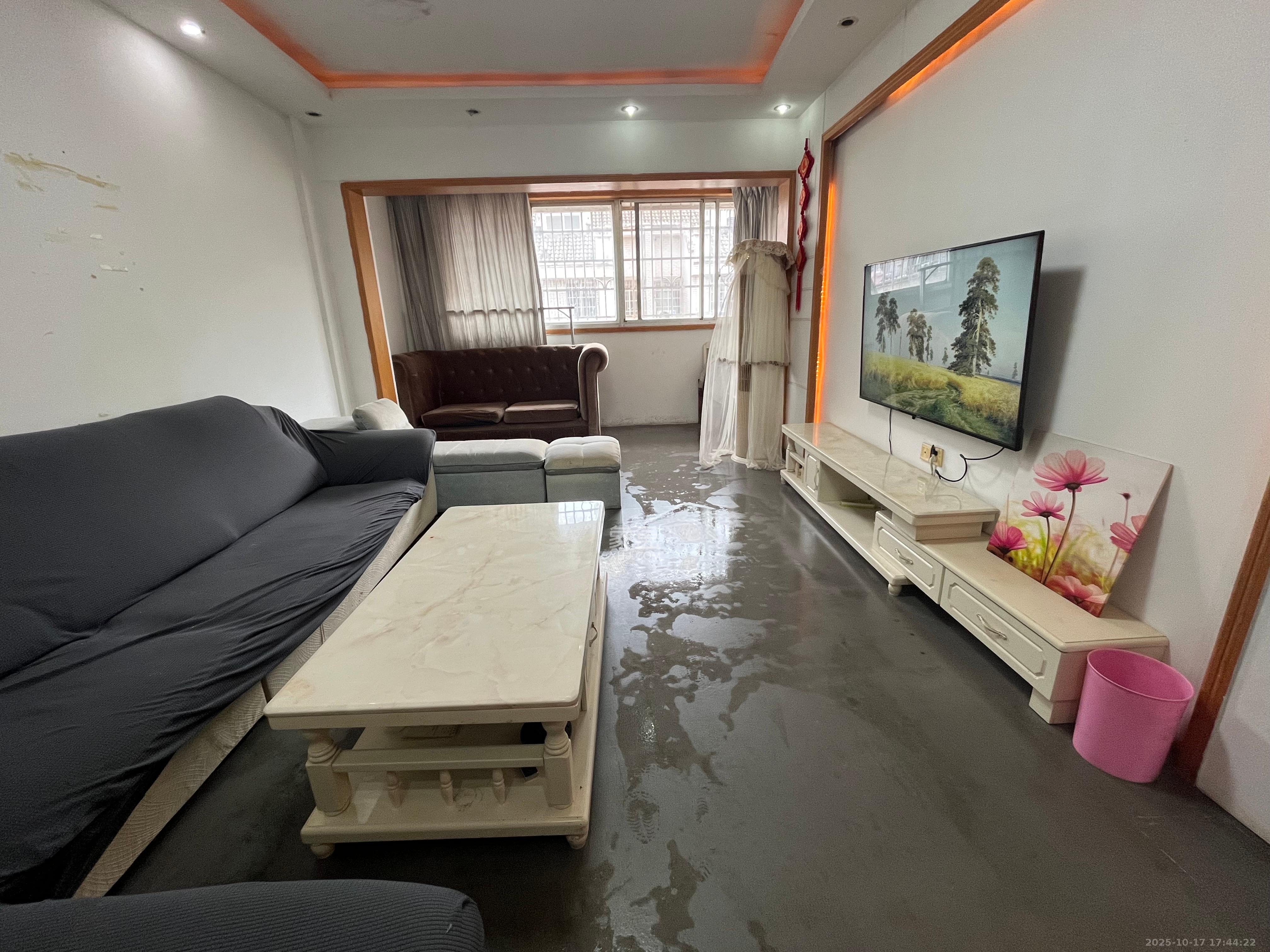 西龙苑安置小区(西垅苑小区) 2室1厅1卫 1000.0元/月 西龙苑安置小区(西垅苑小区) 2室1厅1卫 1000.0元/月室内图