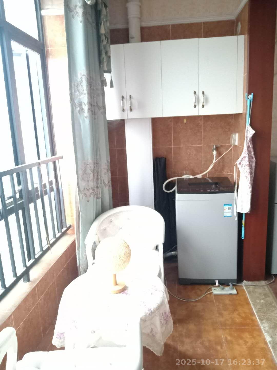 天元涉外景园B区  1室1厅1卫    1400.0元/月室内图