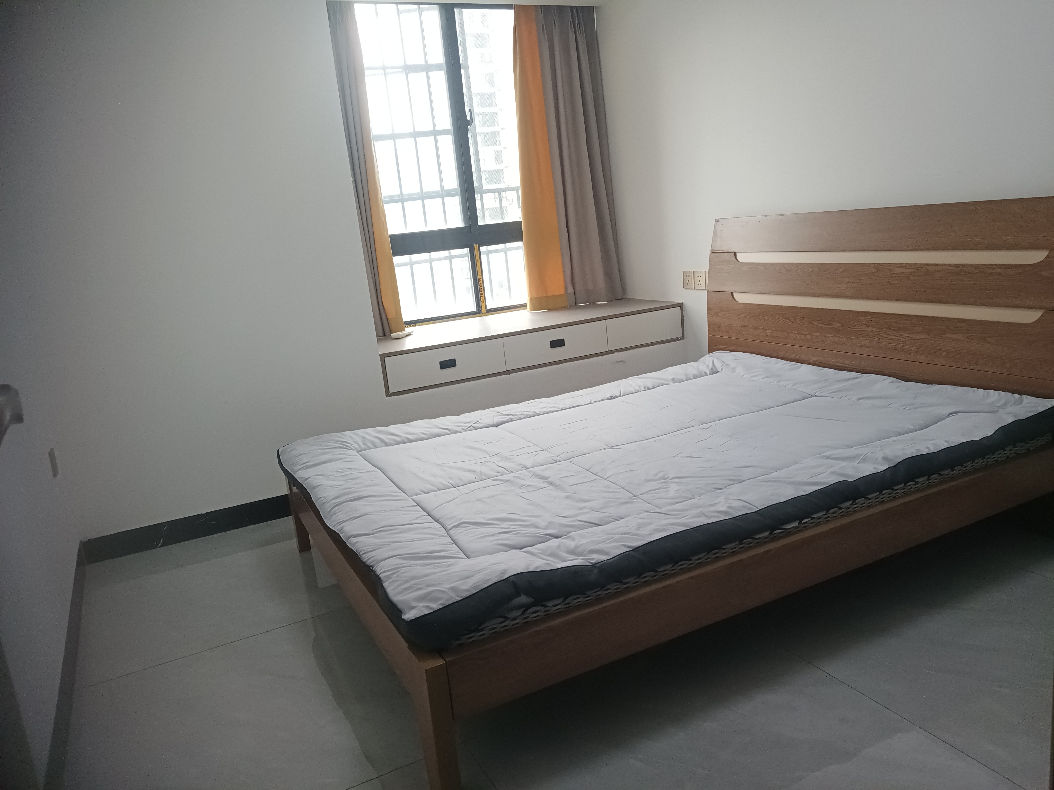 东城明珠 1室1厅1卫 1400.0元/月 东城明珠 1室1厅1卫 1400.0元/月室内图