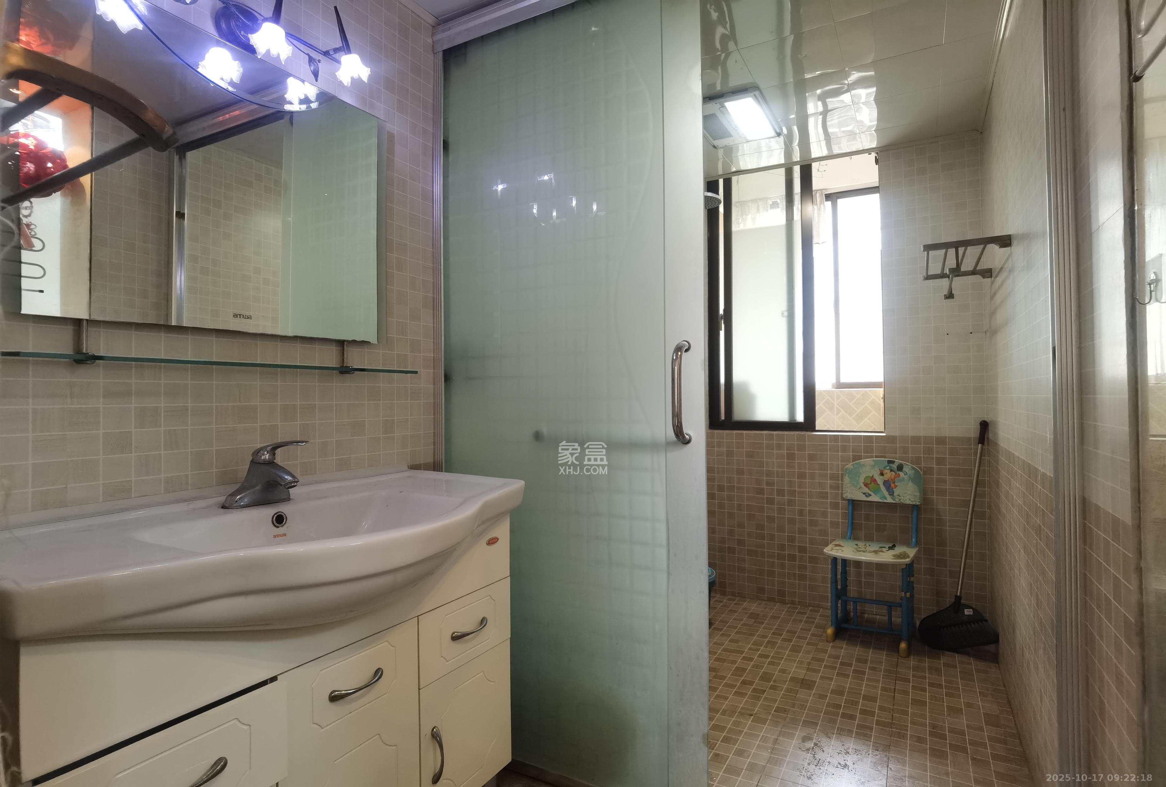 湘核佳苑  3室2厅1卫    2380.0元/月室内图