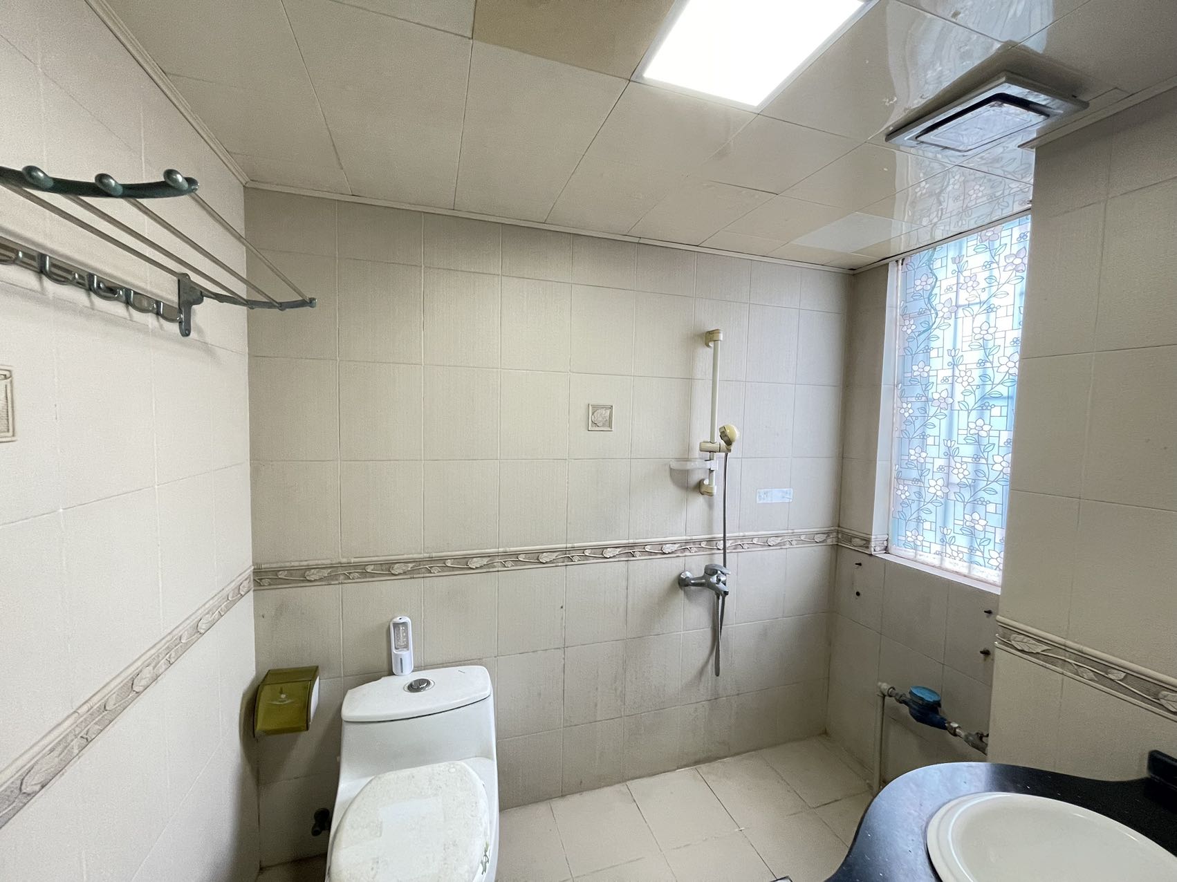 海南国际贸易商务大厦 3室2厅2卫 2600.0元/月 海南国际贸易商务大厦 3室2厅2卫 2600.0元/月室内图