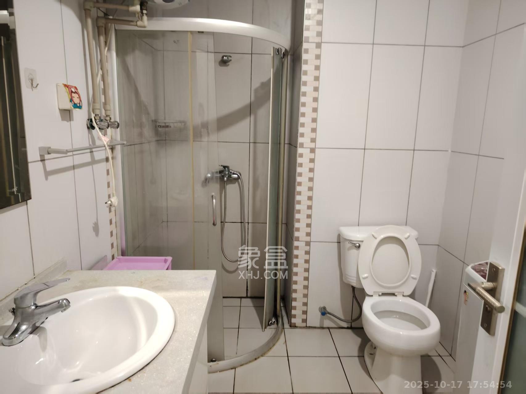 昊天大厦 1室1厅1卫 1800.0元/月 昊天大厦 1室1厅1卫 1800.0元/月室内图