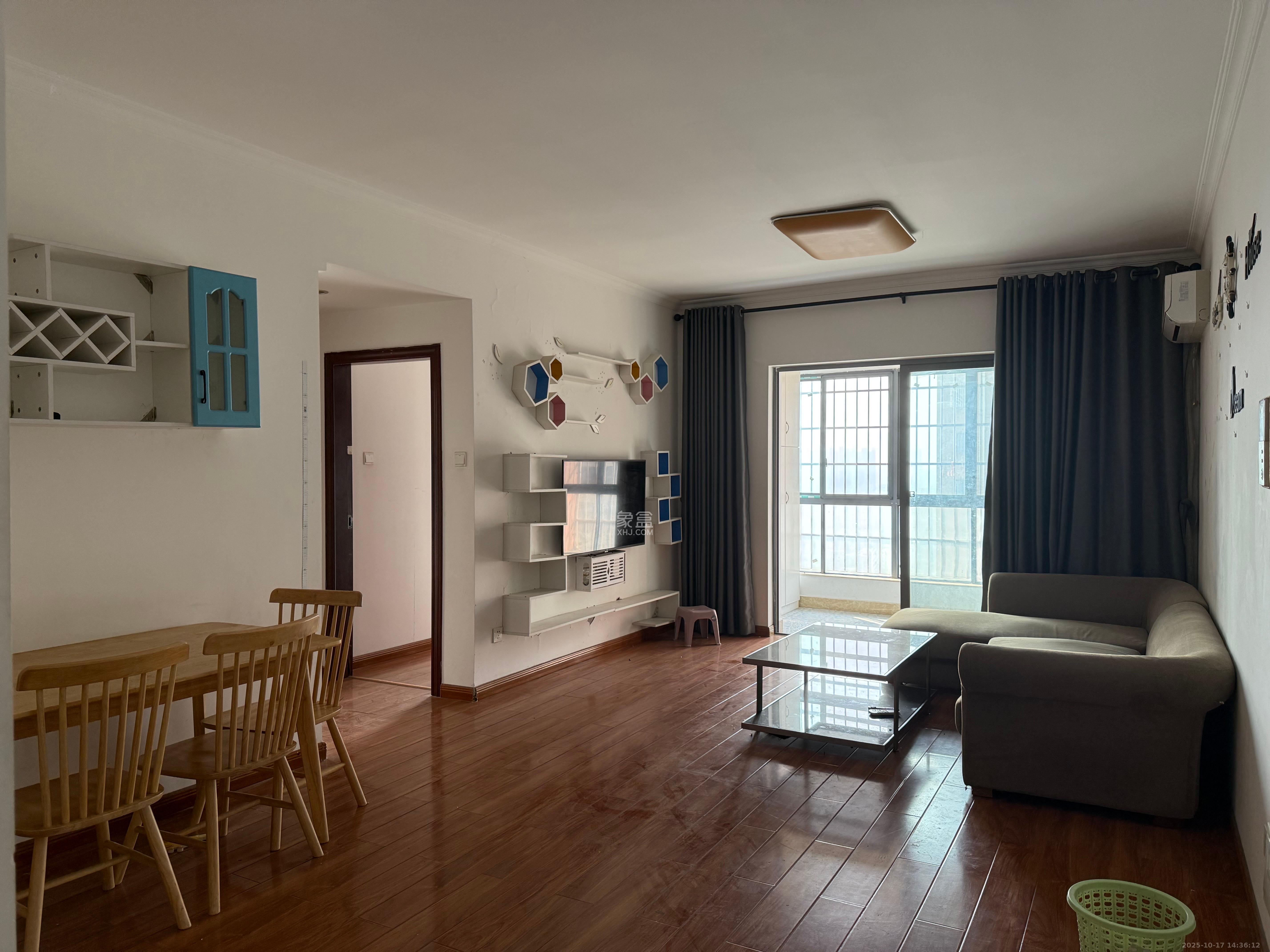 上海城小区  2室2厅1卫    2200.0元/月室内图