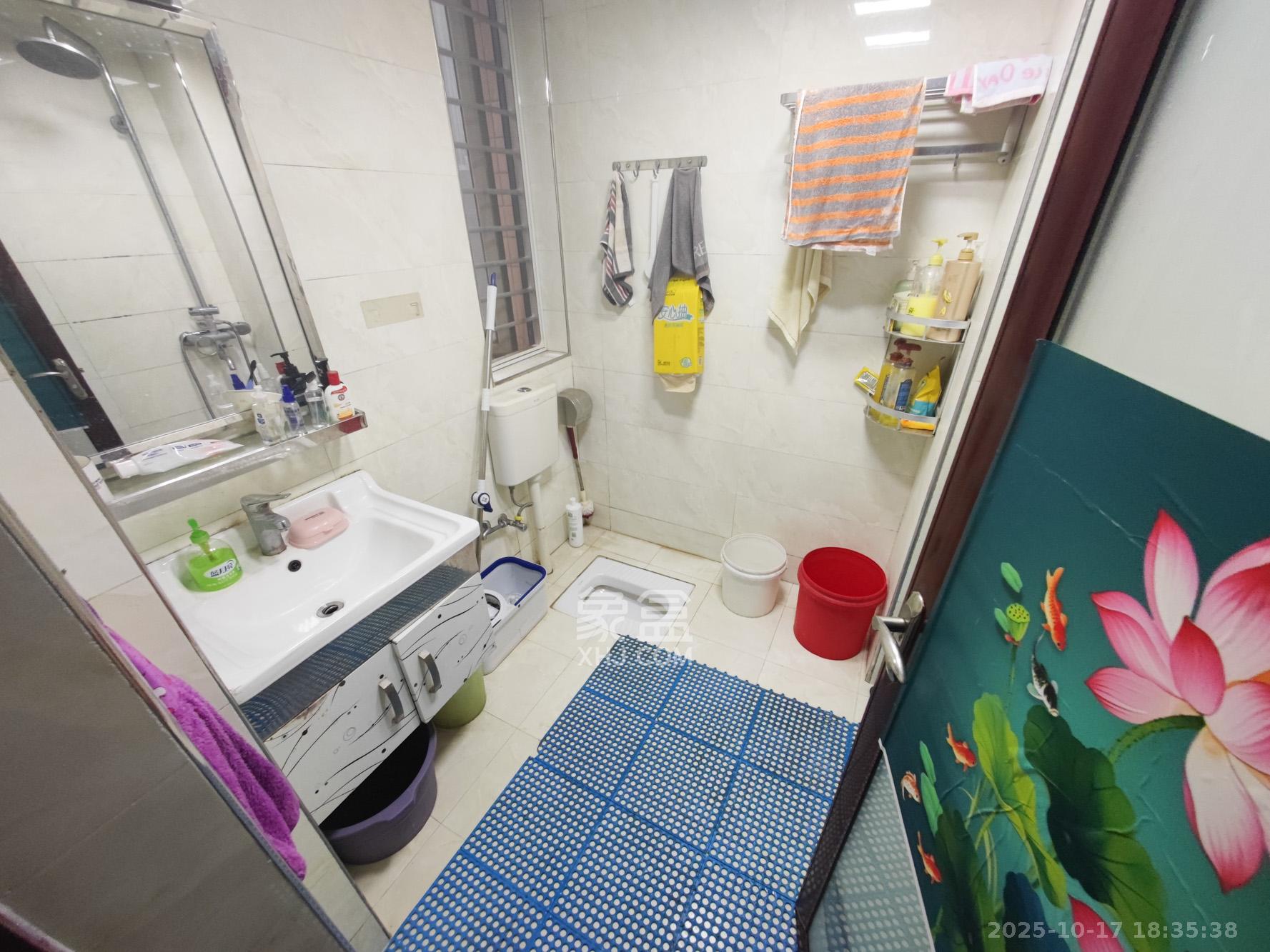 五矿万境水岸一期(万境水岸嘉苑) 2室2厅1卫 85.0万 五矿万境水岸一期(万境水岸嘉苑) 2室2厅1卫 85.0万卫生间