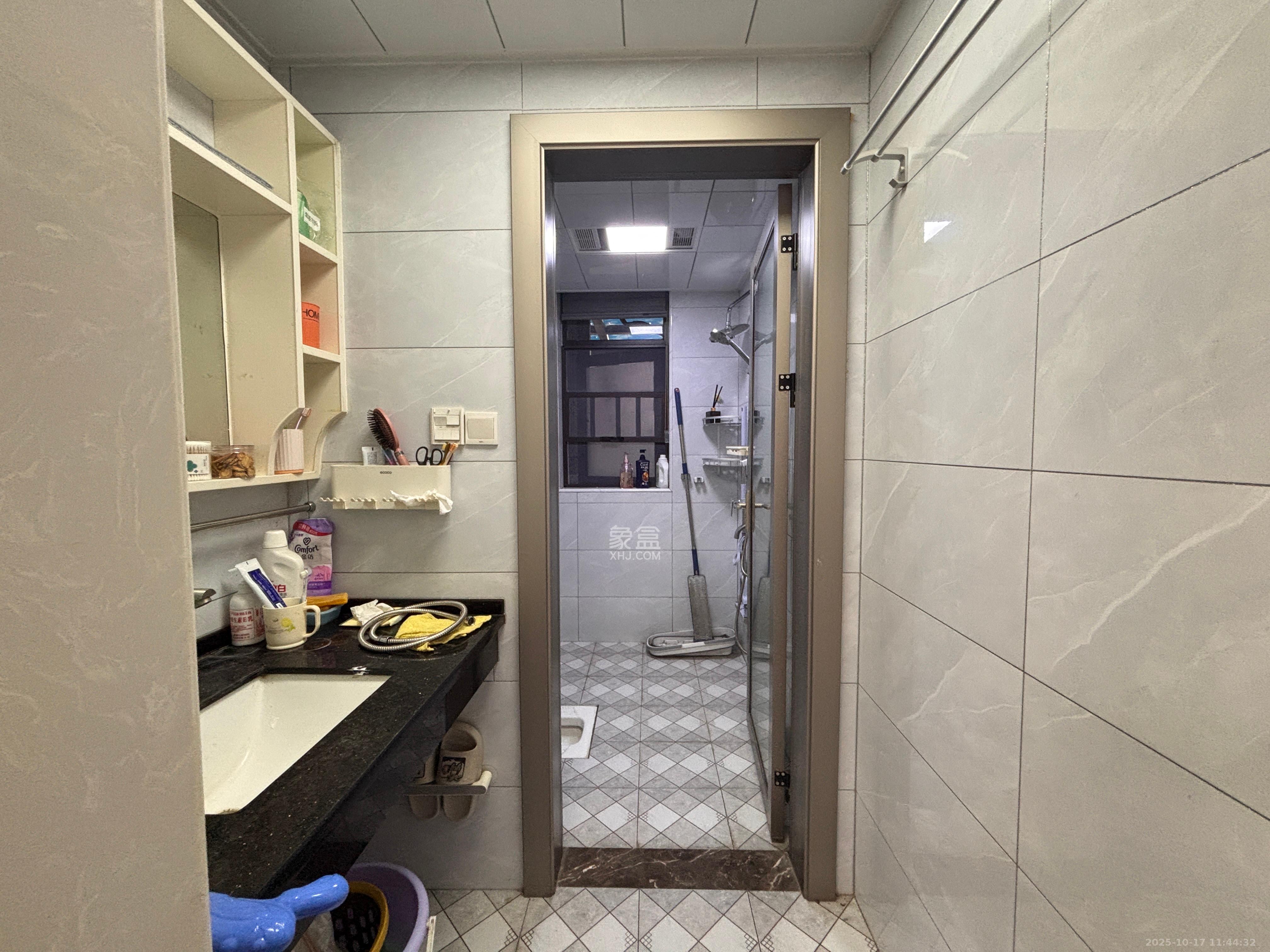 未来漫城  4室2厅2卫    3500.0元/月室内图