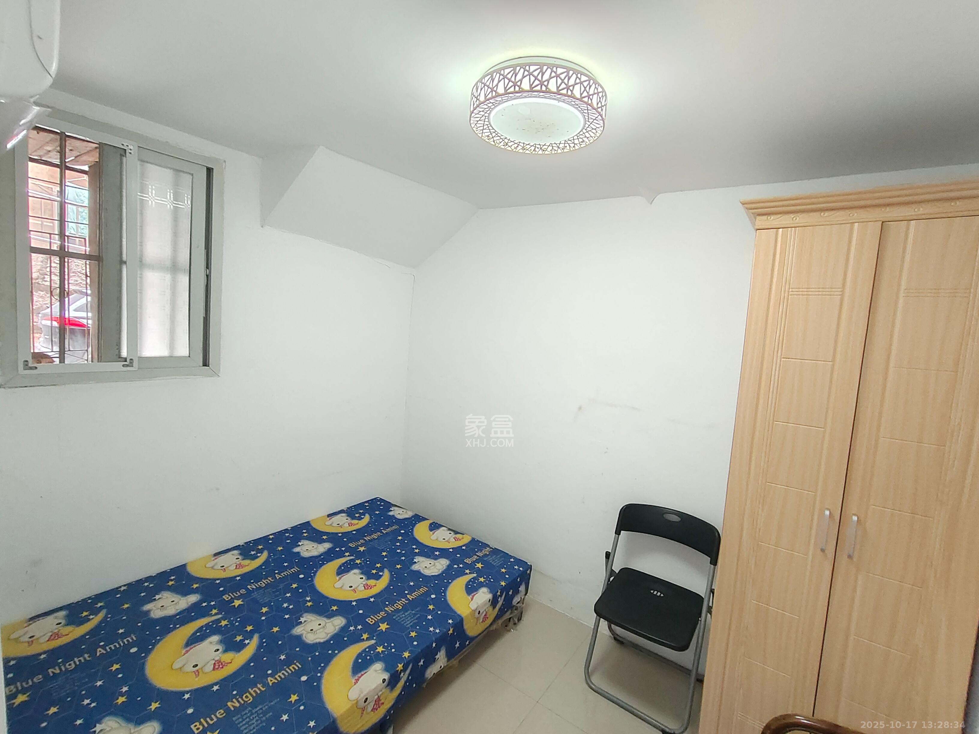 桂花二村  2室1厅1卫    1400.0元/月室内图