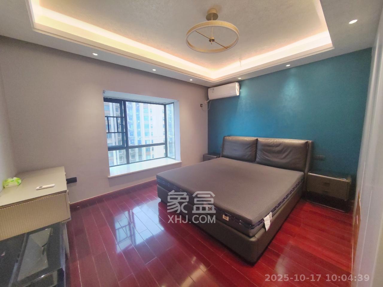 旭辉藏郡（藏郡、旭湘华府)  3室2厅2卫    4500.0元/月室内图