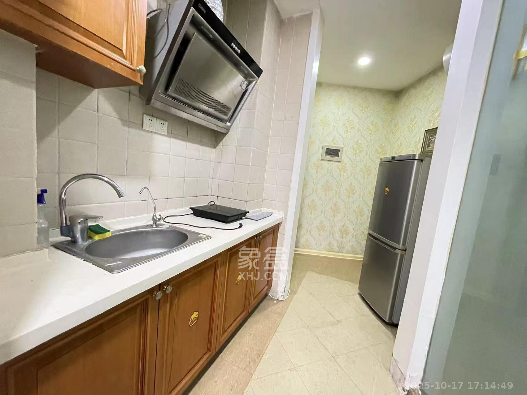 铂宫 1室1厅1卫 2100.0元/月 铂宫 1室1厅1卫 2100.0元/月室内图