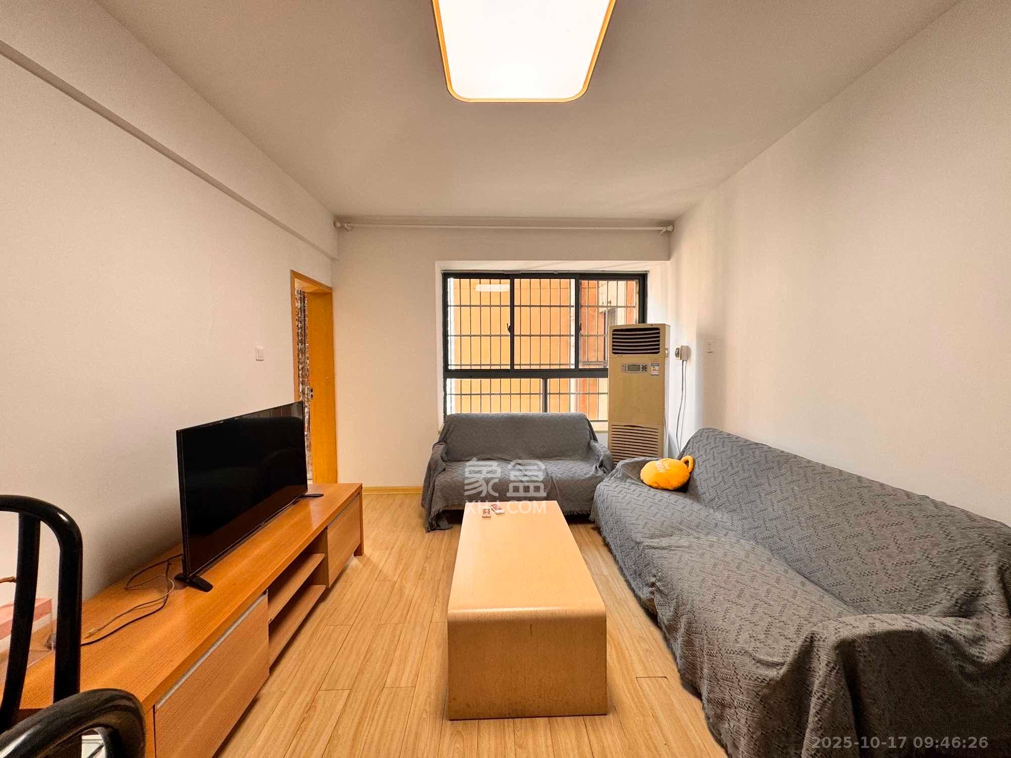 欧园 1室2厅1卫 2200.0元/月 欧园 1室2厅1卫 2200.0元/月室内图