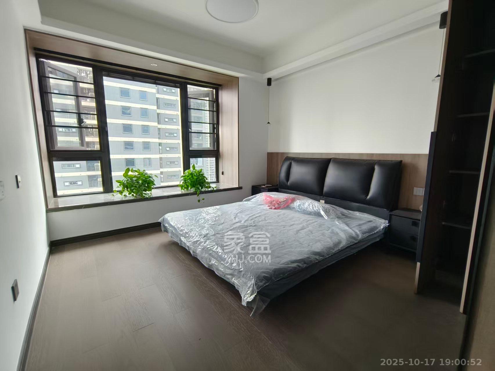 绿地麓云国际一期 6室2厅3卫 7000.0元/月 绿地麓云国际一期 6室2厅3卫 7000.0元/月室内图