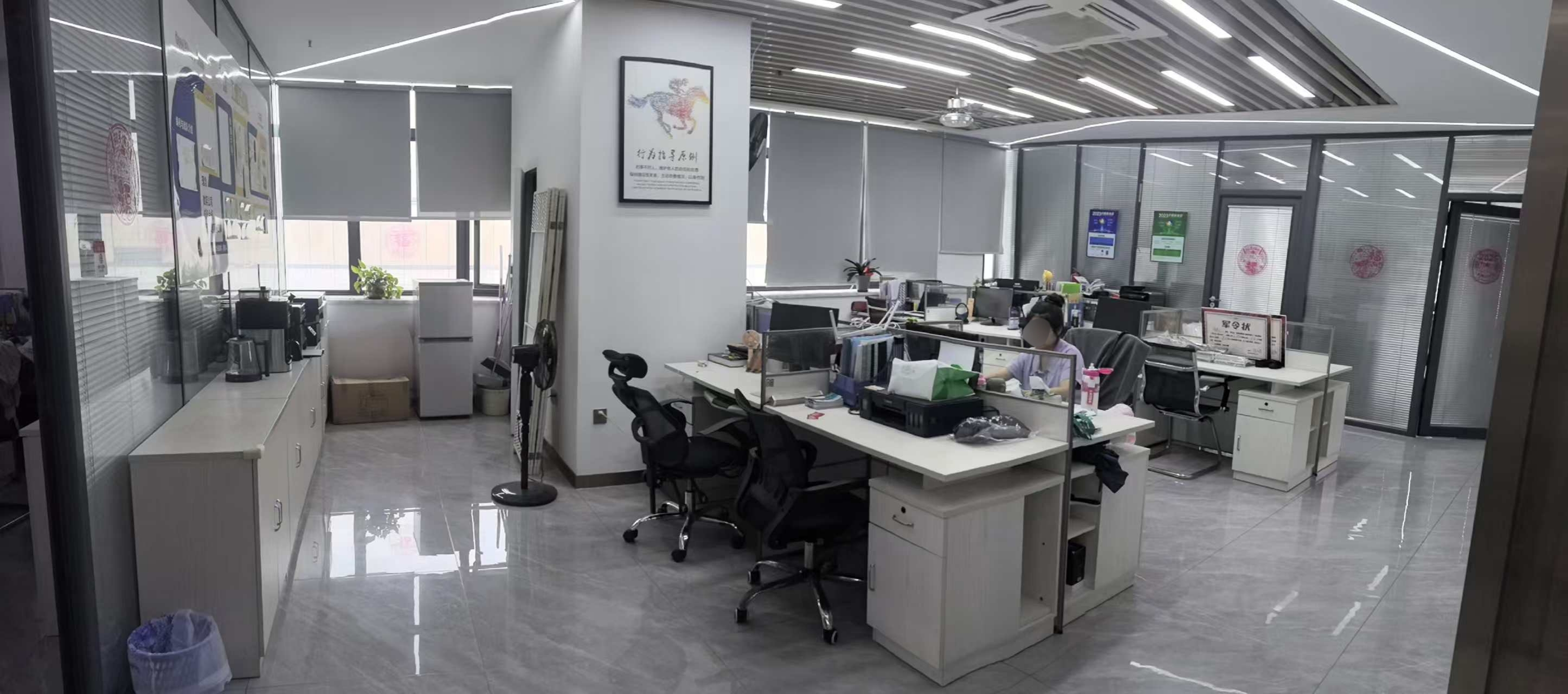 现代大厦   218.0㎡      15000.0元/月室内图