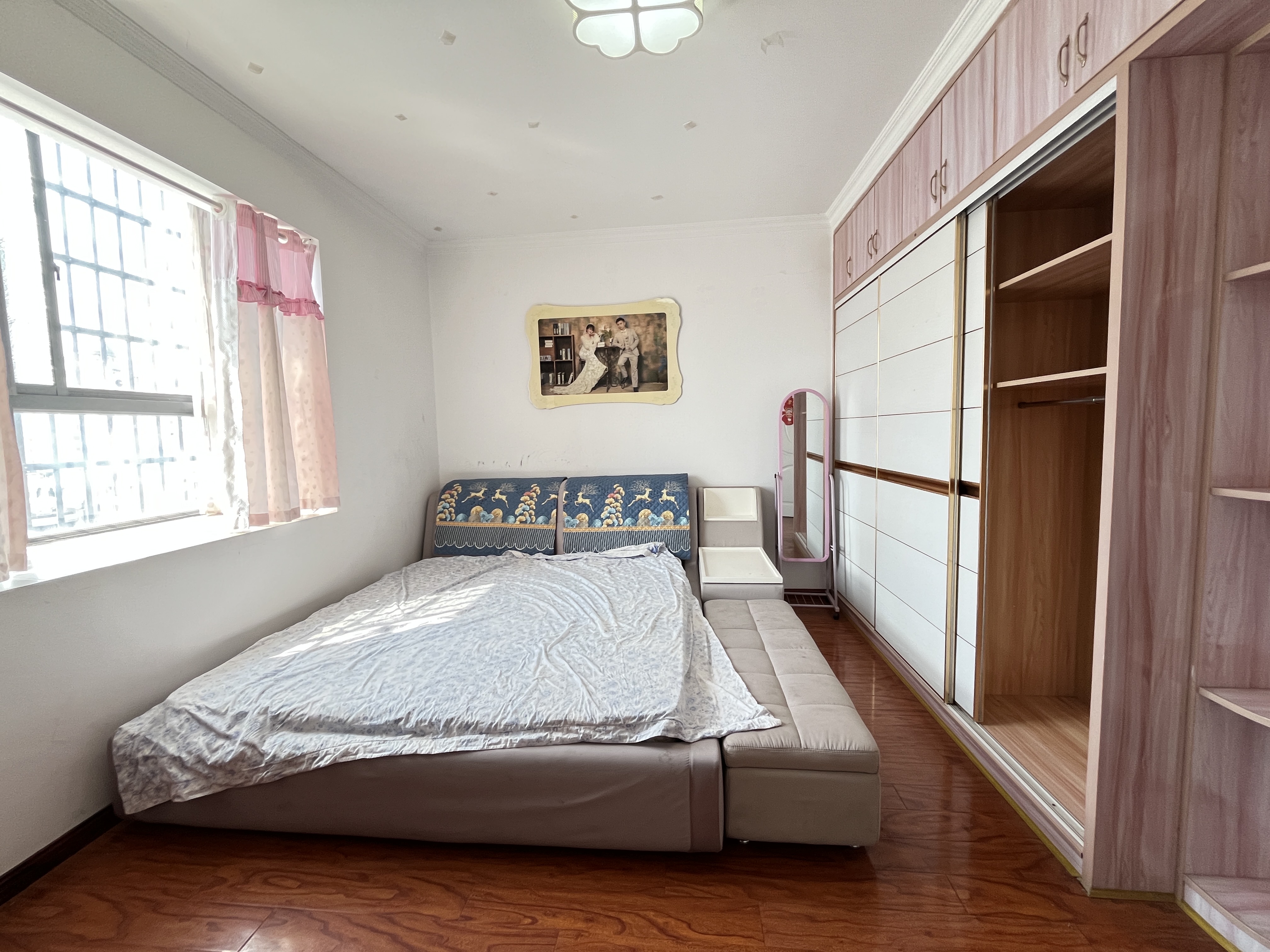 金华苑  3室2厅2卫    1600.0元/月 金华苑  3室2厅2卫    1600.0元/月室内图