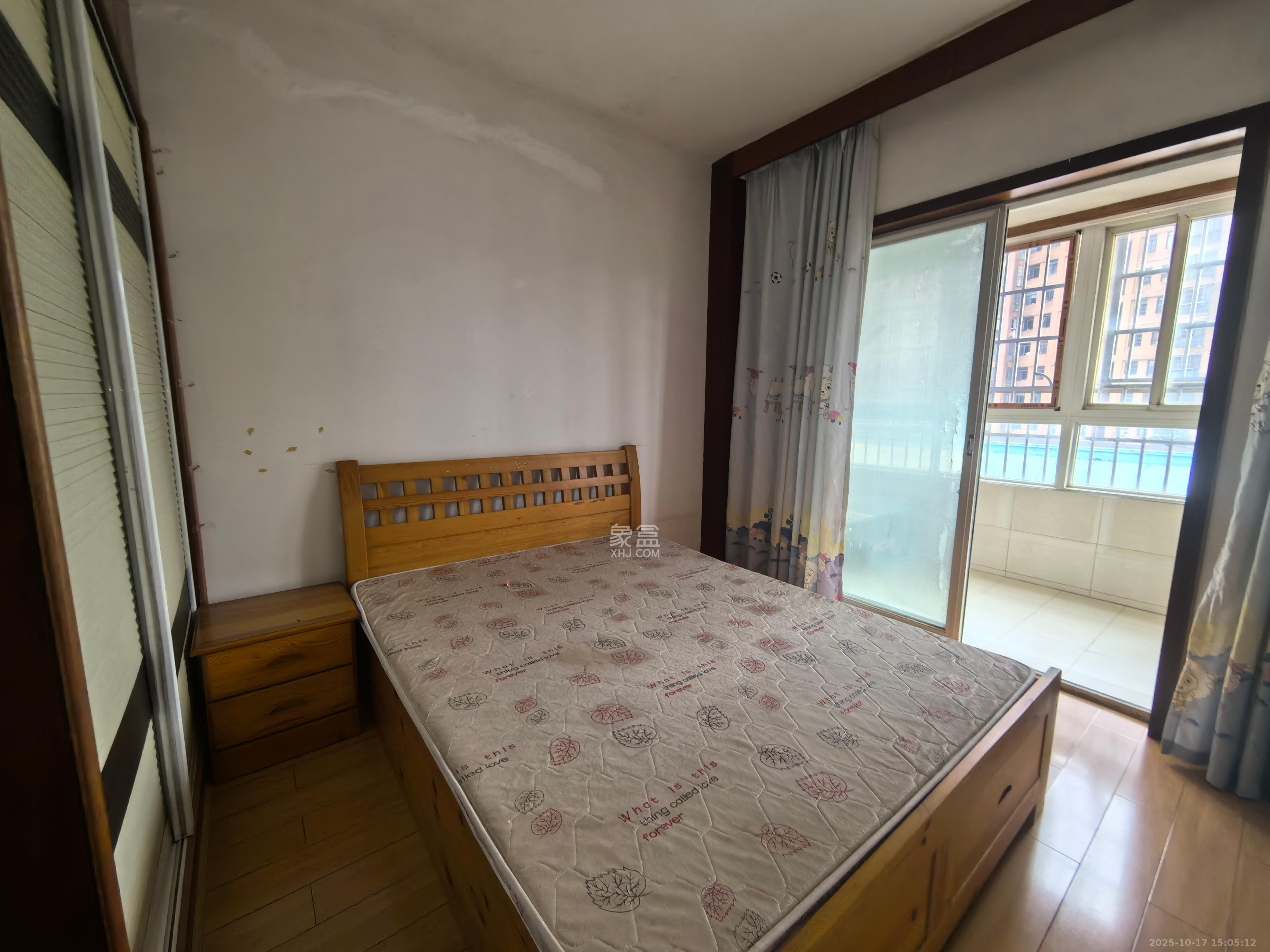 山水庭院  2室1厅1卫    1800.0元/月室内图