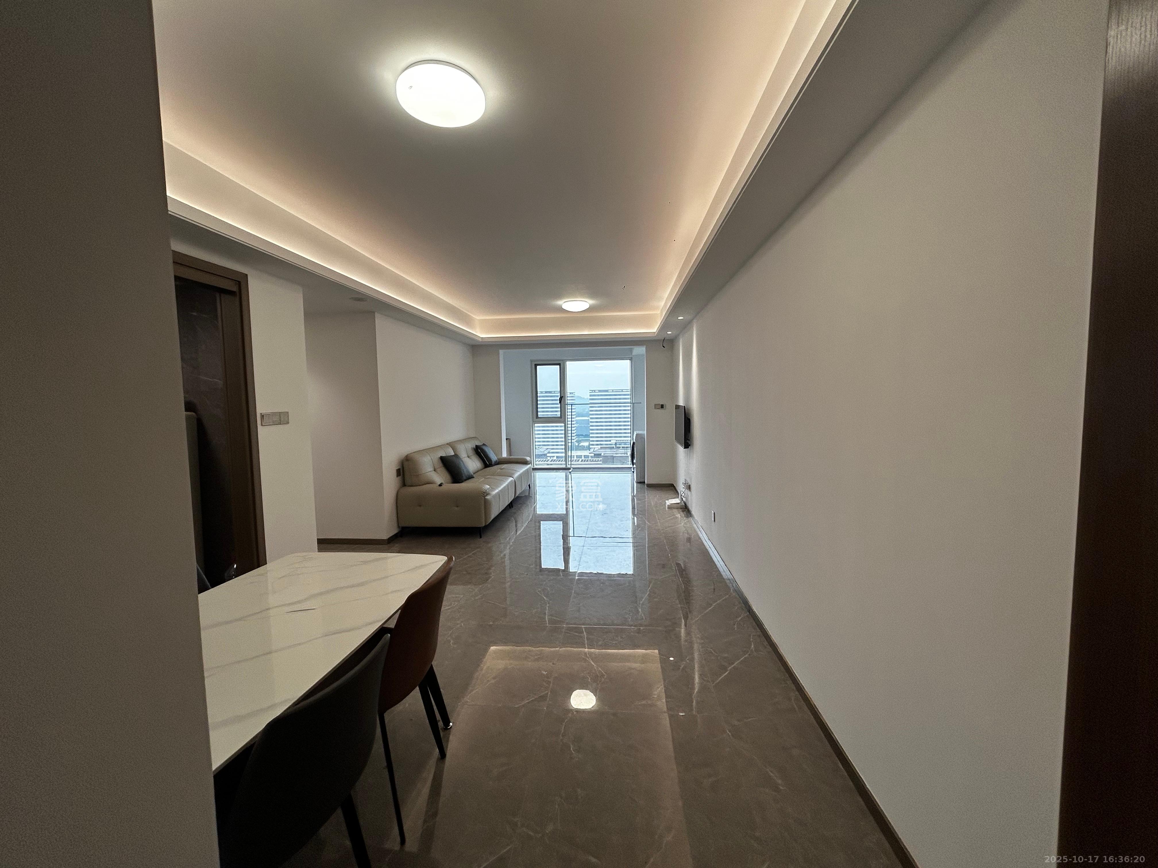 阳光城翡丽云邸  3室2厅1卫    2400.0元/月 阳光城翡丽云邸  3室2厅1卫    2400.0元/月室内图