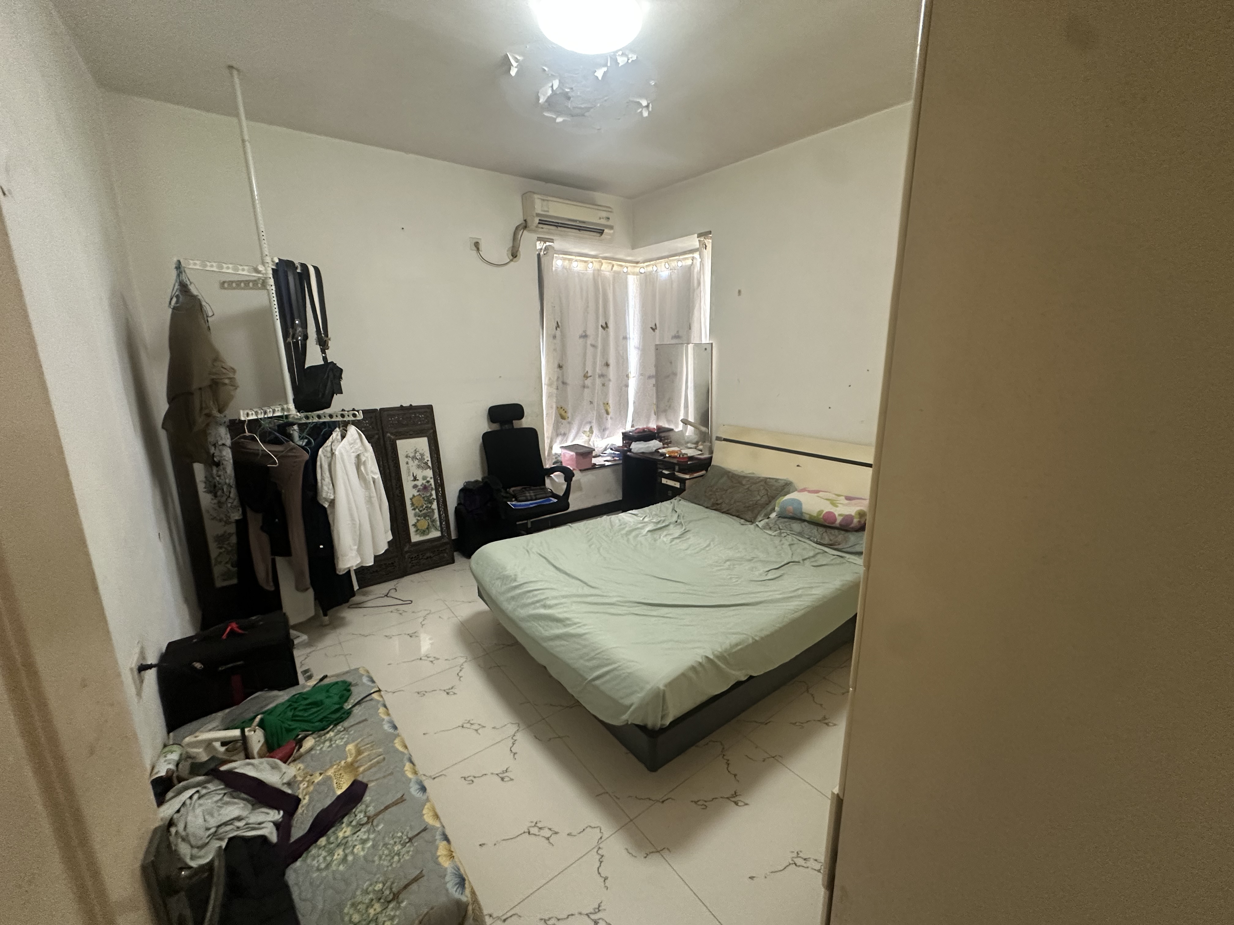 耀江花园  2室2厅1卫    123.0万 耀江花园  2室2厅1卫    123.0万客厅