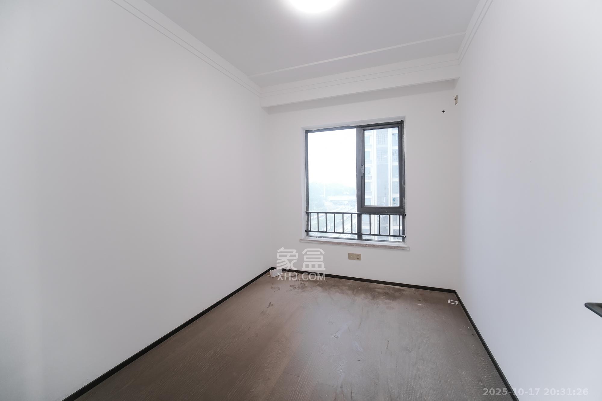 荣盛城  4室2厅2卫    88.8万 荣盛城  4室2厅2卫    88.8万卧室