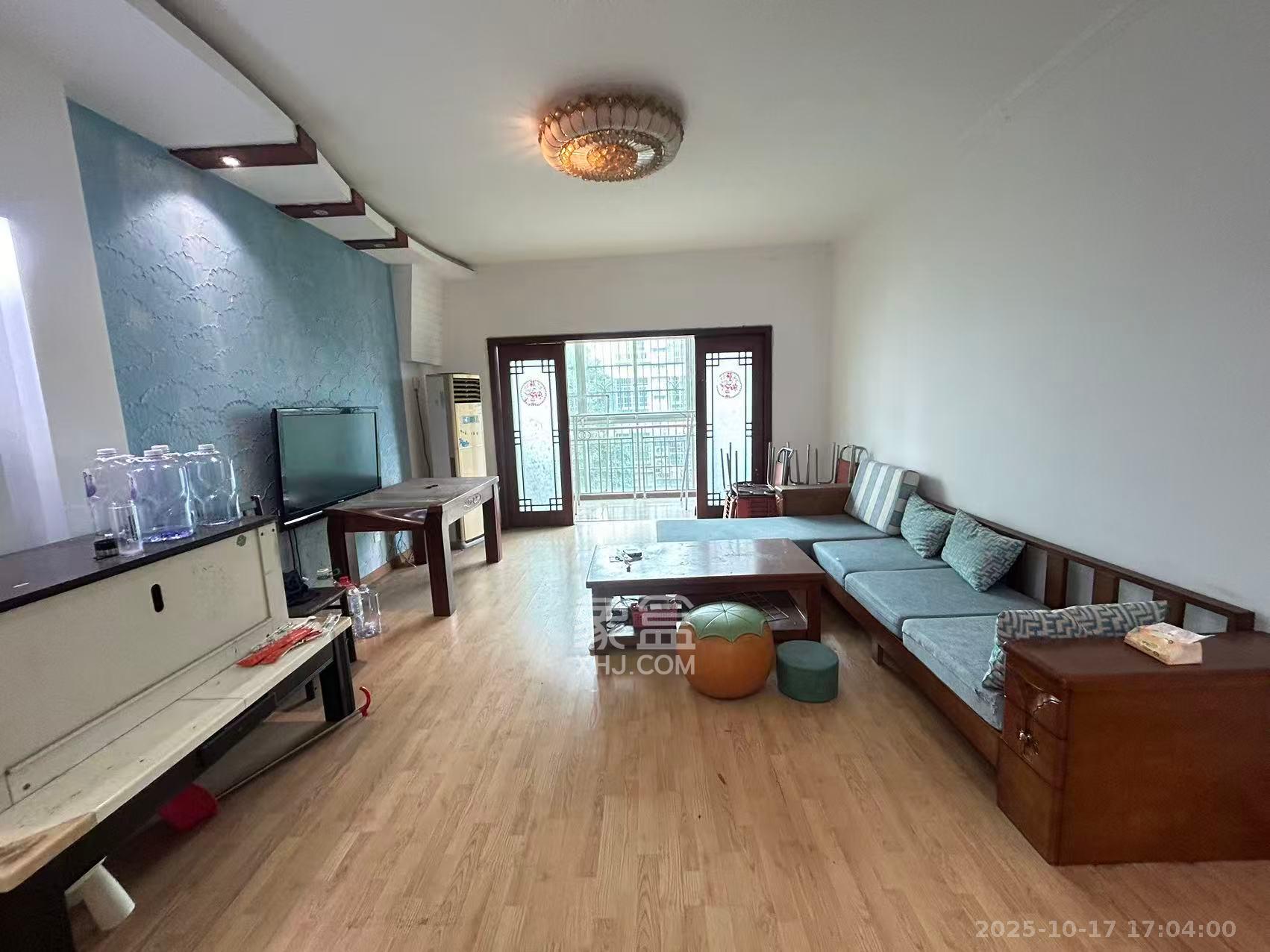 洞井一小区  3室2厅2卫    1750.0元/月