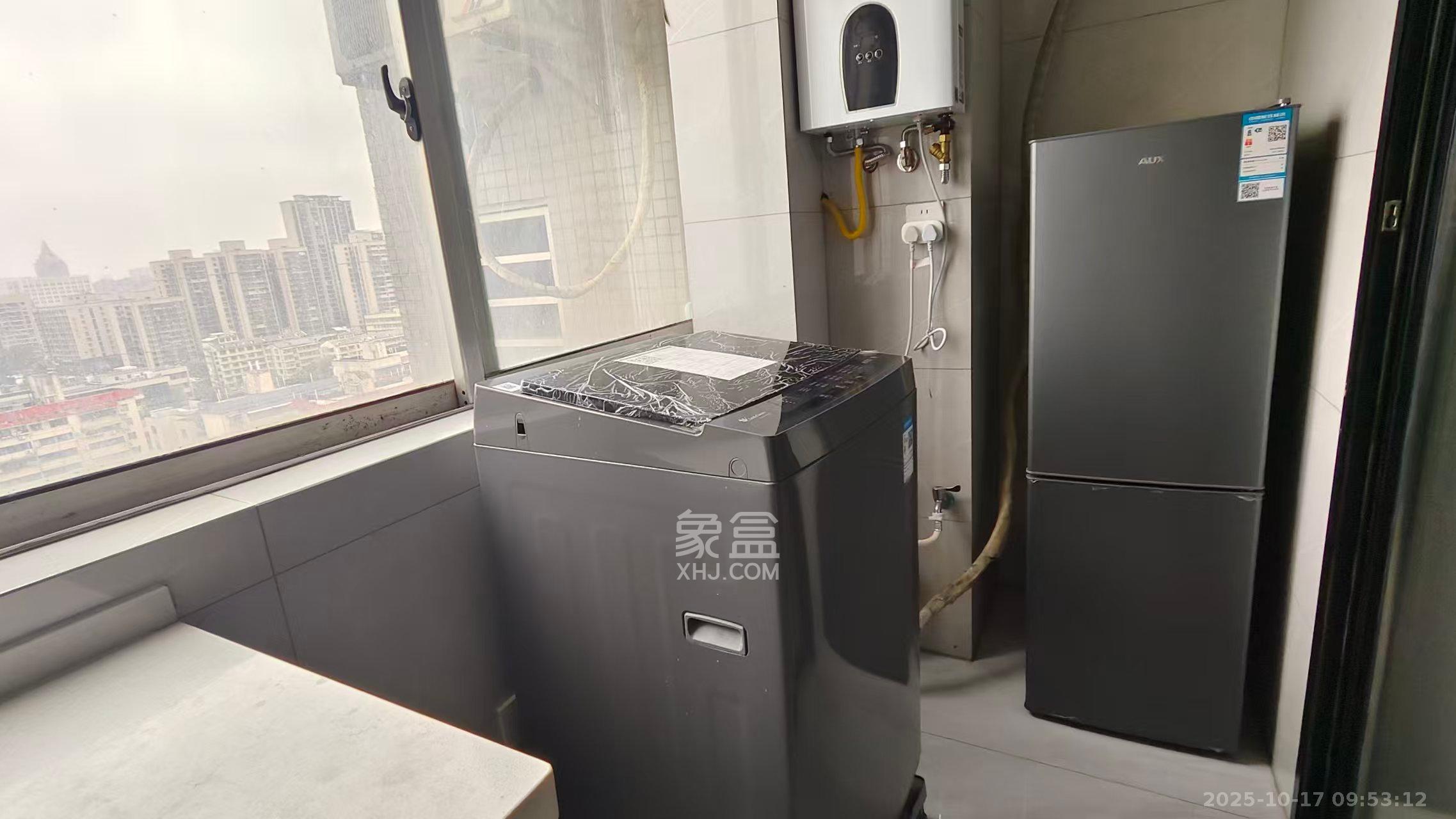 观湖公寓  1室1厅1卫    1400.0元/月室内图