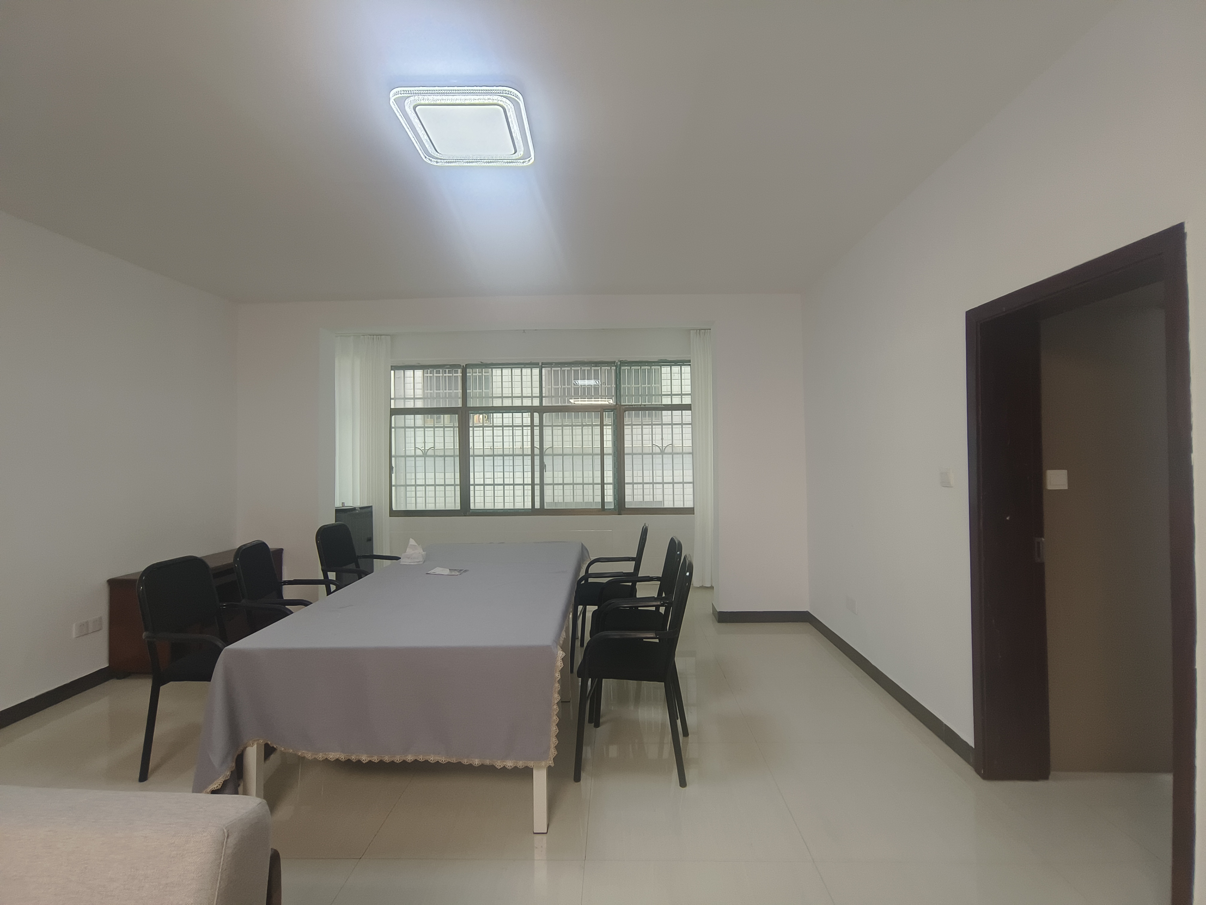 娄星区散盘  5室2厅3卫    1600.0元/月室内图1