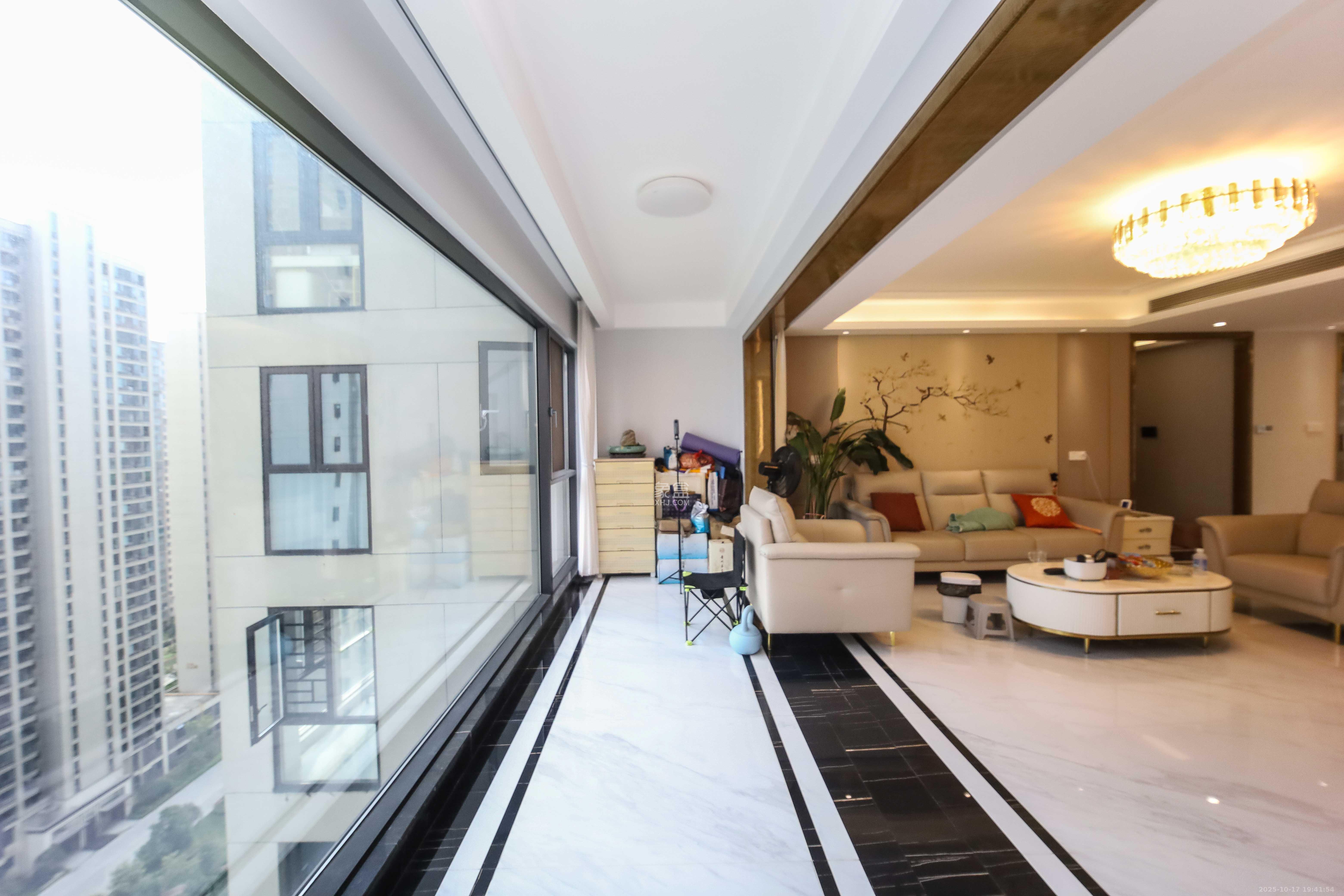 德奥悦东方  4室2厅2卫    268.0万阳台