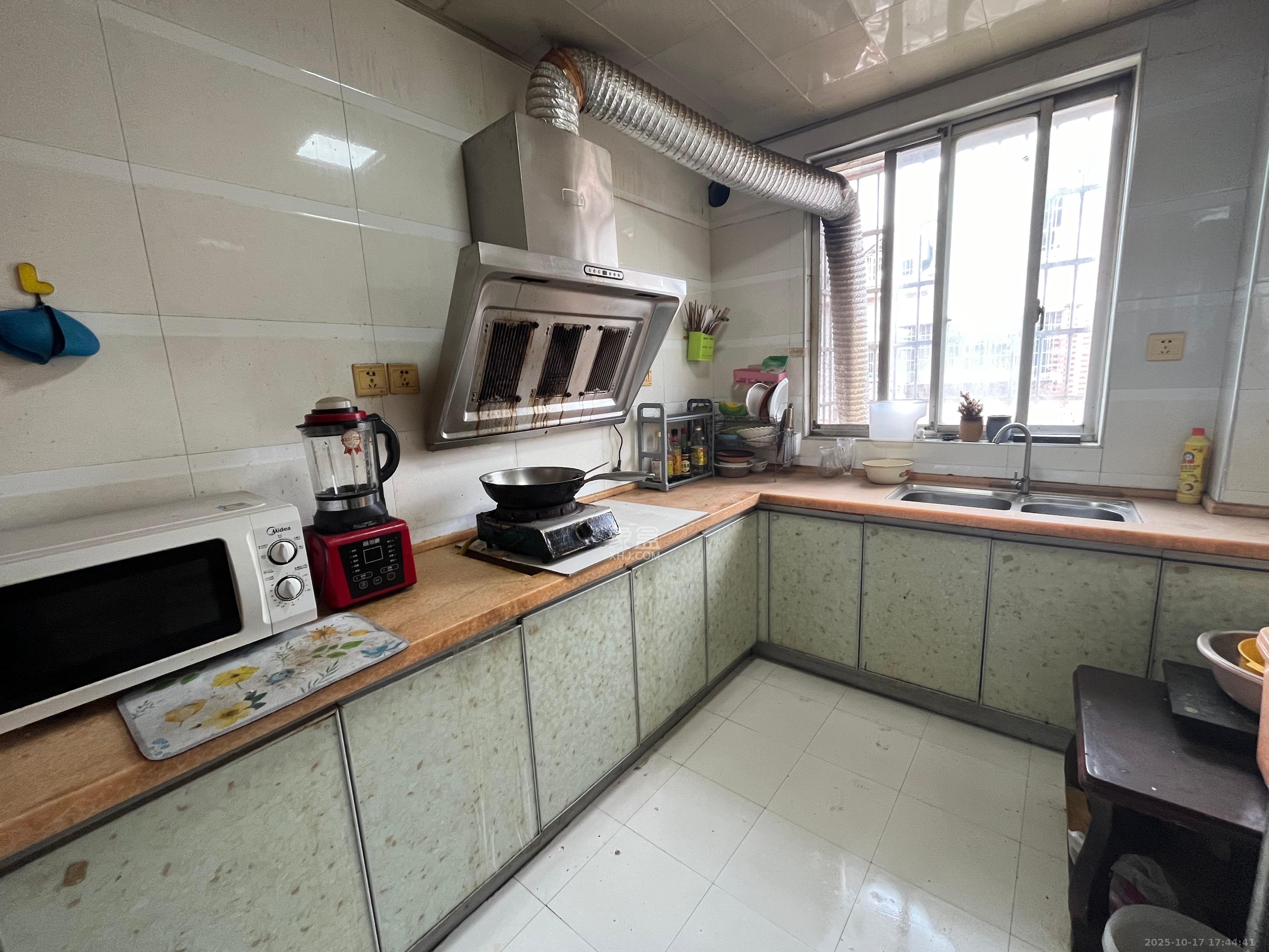 西龙苑安置小区(西垅苑小区) 2室1厅1卫 1000.0元/月 西龙苑安置小区(西垅苑小区) 2室1厅1卫 1000.0元/月室内图