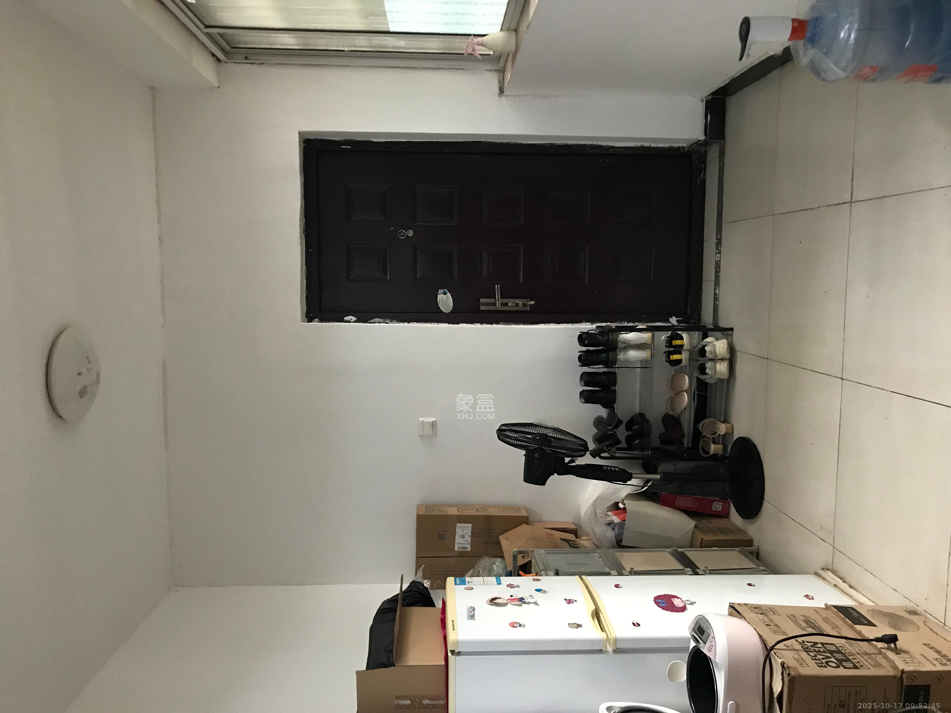 锦璨家园  1室1厅1卫    1000.0元/月 锦璨家园  1室1厅1卫    1000.0元/月室内图