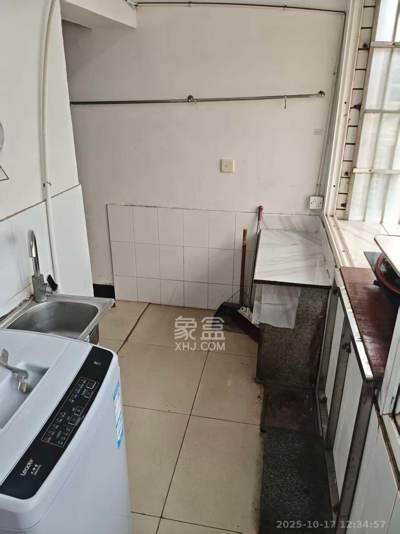 五一新村安置小区(永定社区、永兴社区、永祥社区)  2室1厅1卫    1500.0元/月 五一新村安置小区(永定社区、永兴社区、永祥社区)  2室1厅1卫    1500.0元/月室内图