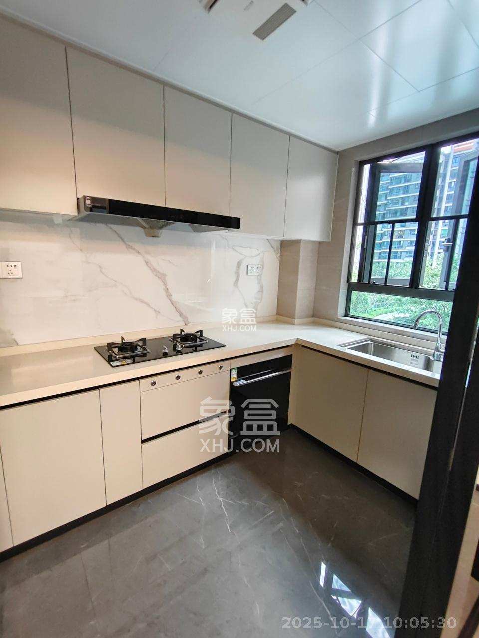 中海寰宇天下 4室2厅2卫 3300.0元/月 中海寰宇天下 4室2厅2卫 3300.0元/月室内图