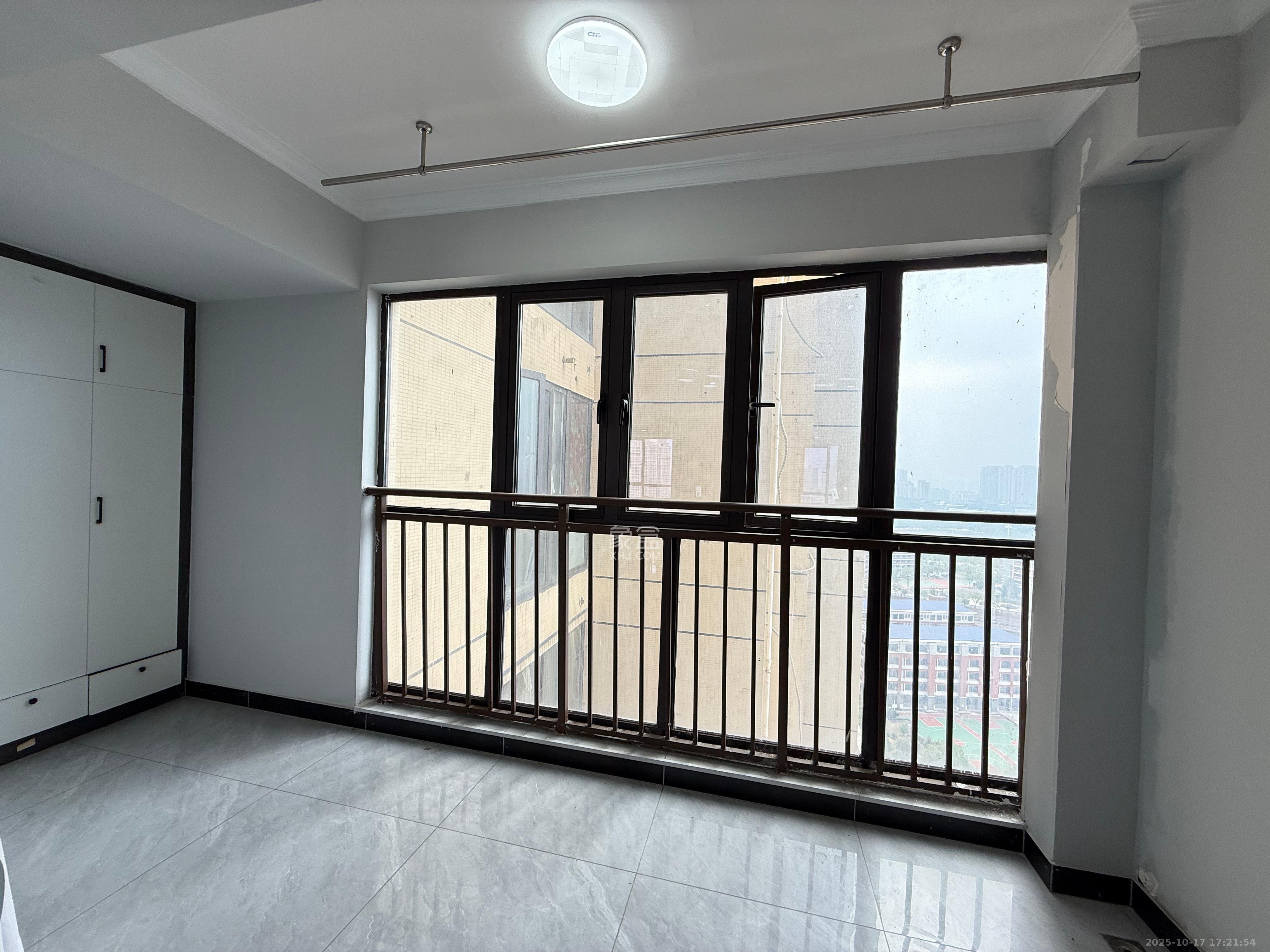 星雅美辰  3室2厅2卫    2500.0元/月 星雅美辰  3室2厅2卫    2500.0元/月室内图