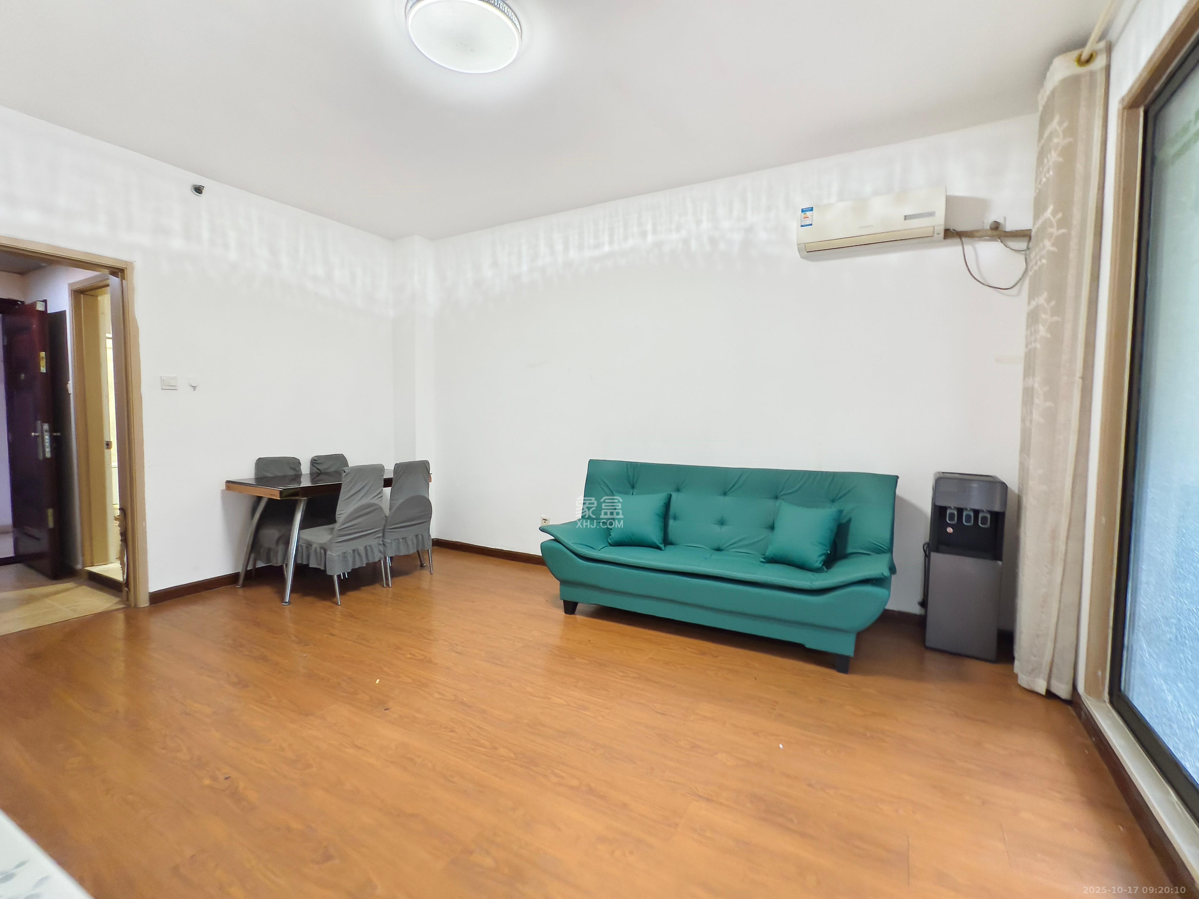 花漾年华(桂花园) 1室1厅1卫 1350.0元/月 花漾年华(桂花园) 1室1厅1卫 1350.0元/月室内图