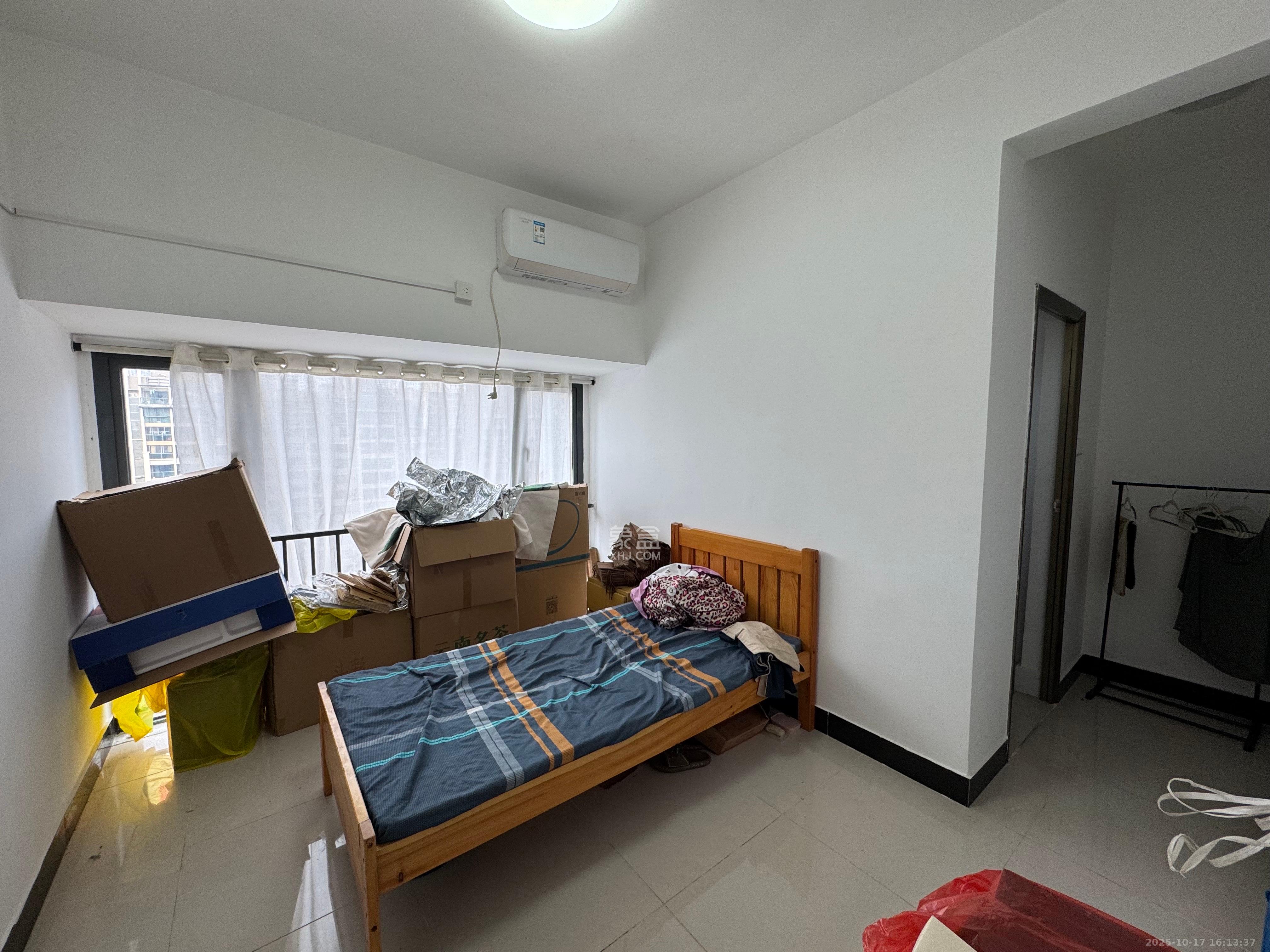 藏珑湖上国际花园  4室2厅2卫    5500.0元/月室内图