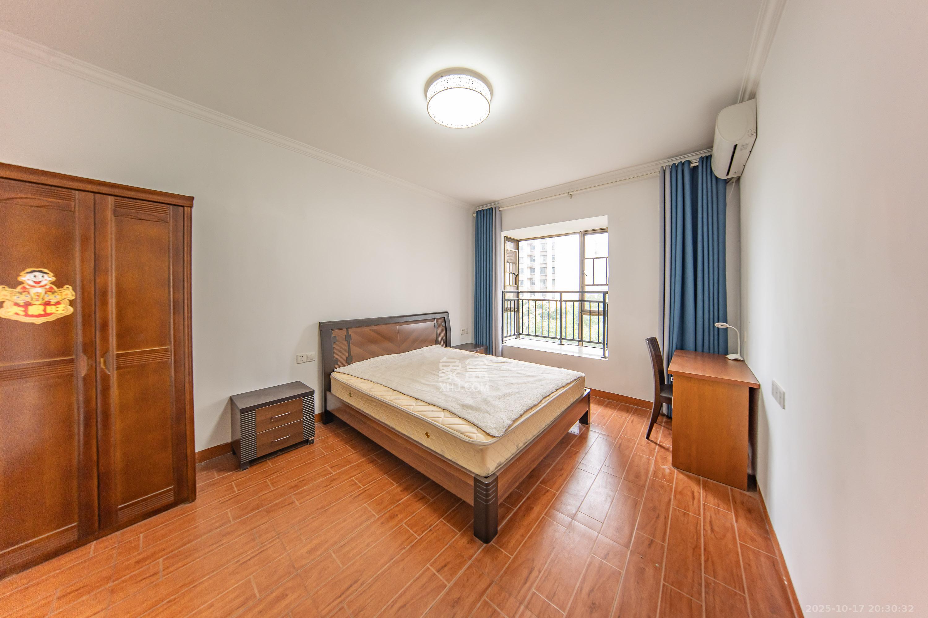 江山帝景雅典 4室2厅2卫 125.0万 江山帝景雅典 4室2厅2卫 125.0万卧室