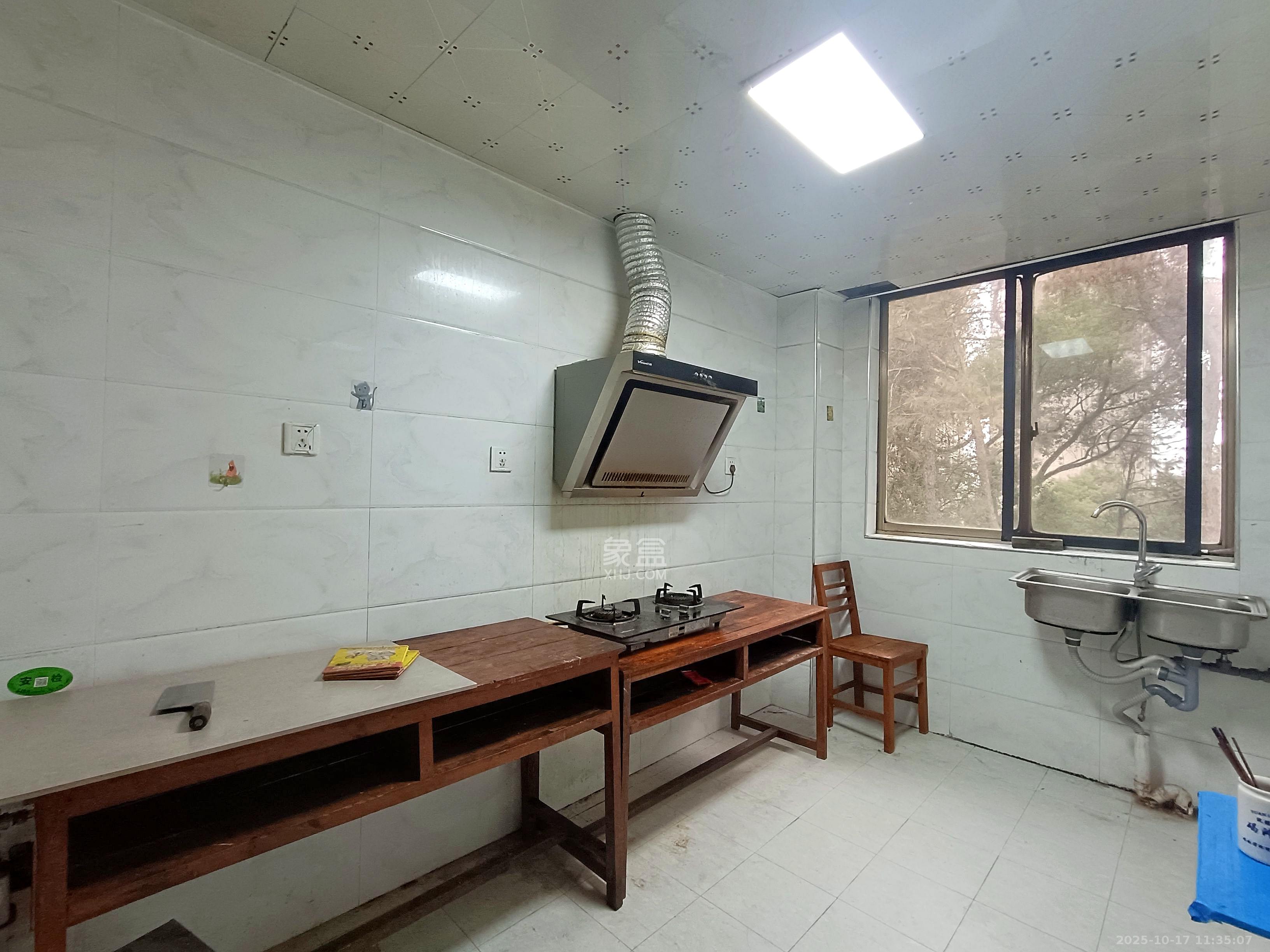 丽江翠园 3室2厅2卫 1500.0元/月 丽江翠园 3室2厅2卫 1500.0元/月室内图