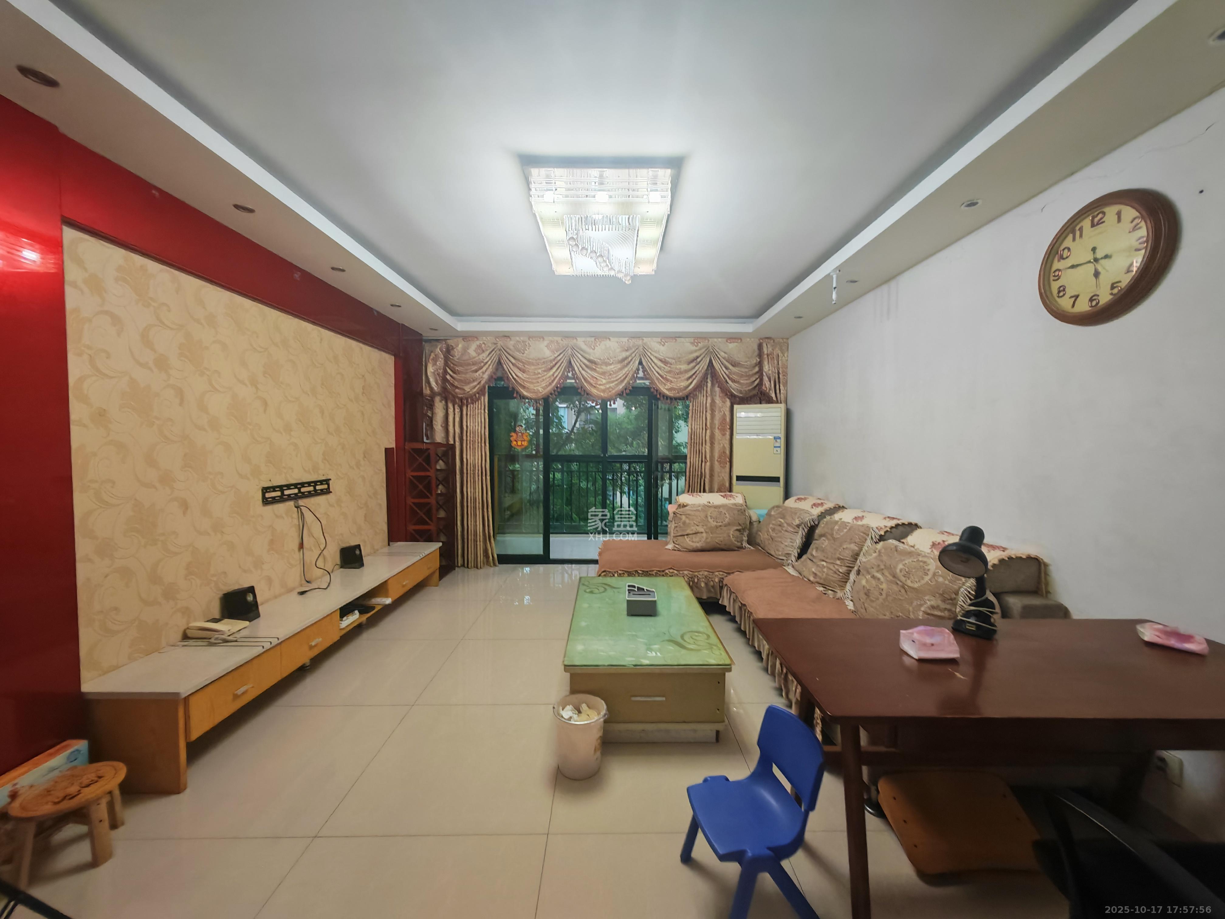 东岸锦城(东方人家) 3室2厅2卫 2180.0元/月 东岸锦城(东方人家) 3室2厅2卫 2180.0元/月室内图