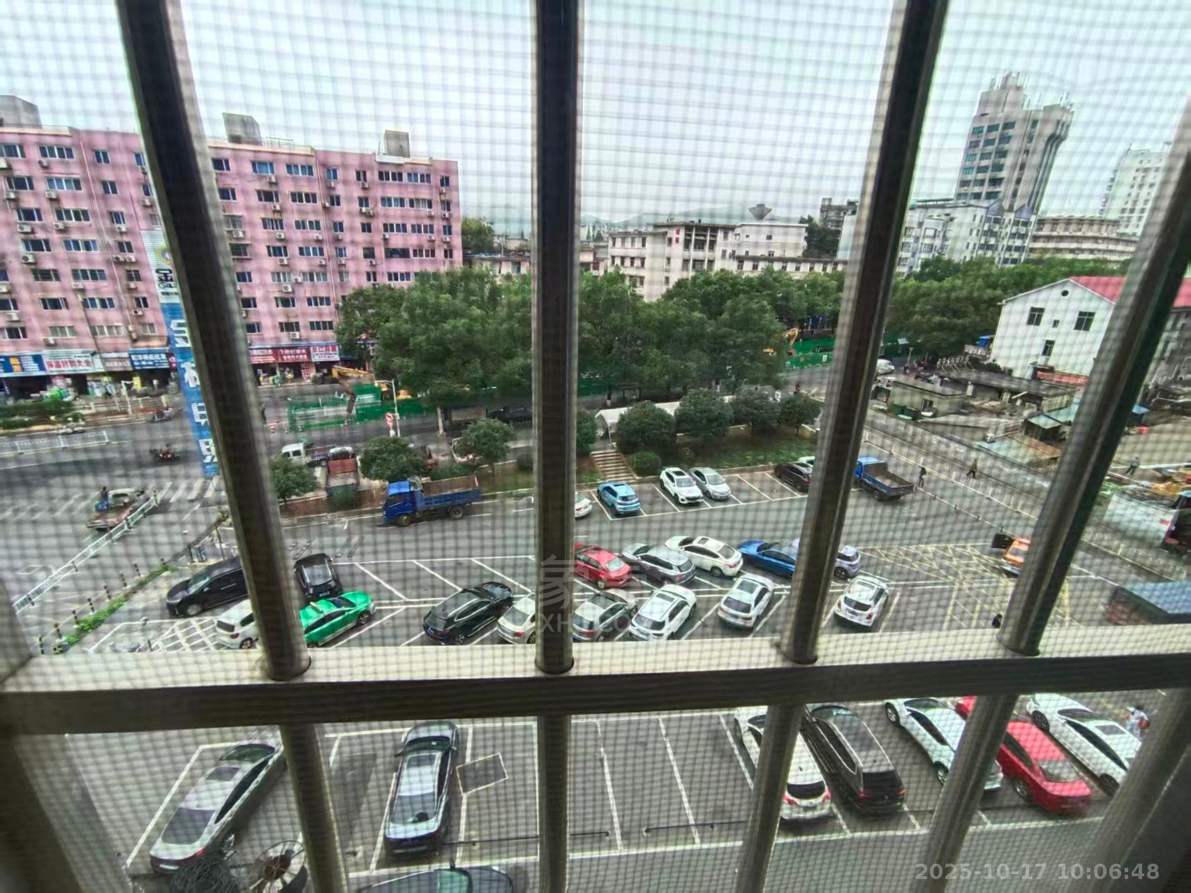 圣华名城建设北路110号 1室1厅1卫 700.0元/月 圣华名城建设北路110号 1室1厅1卫 700.0元/月室内图