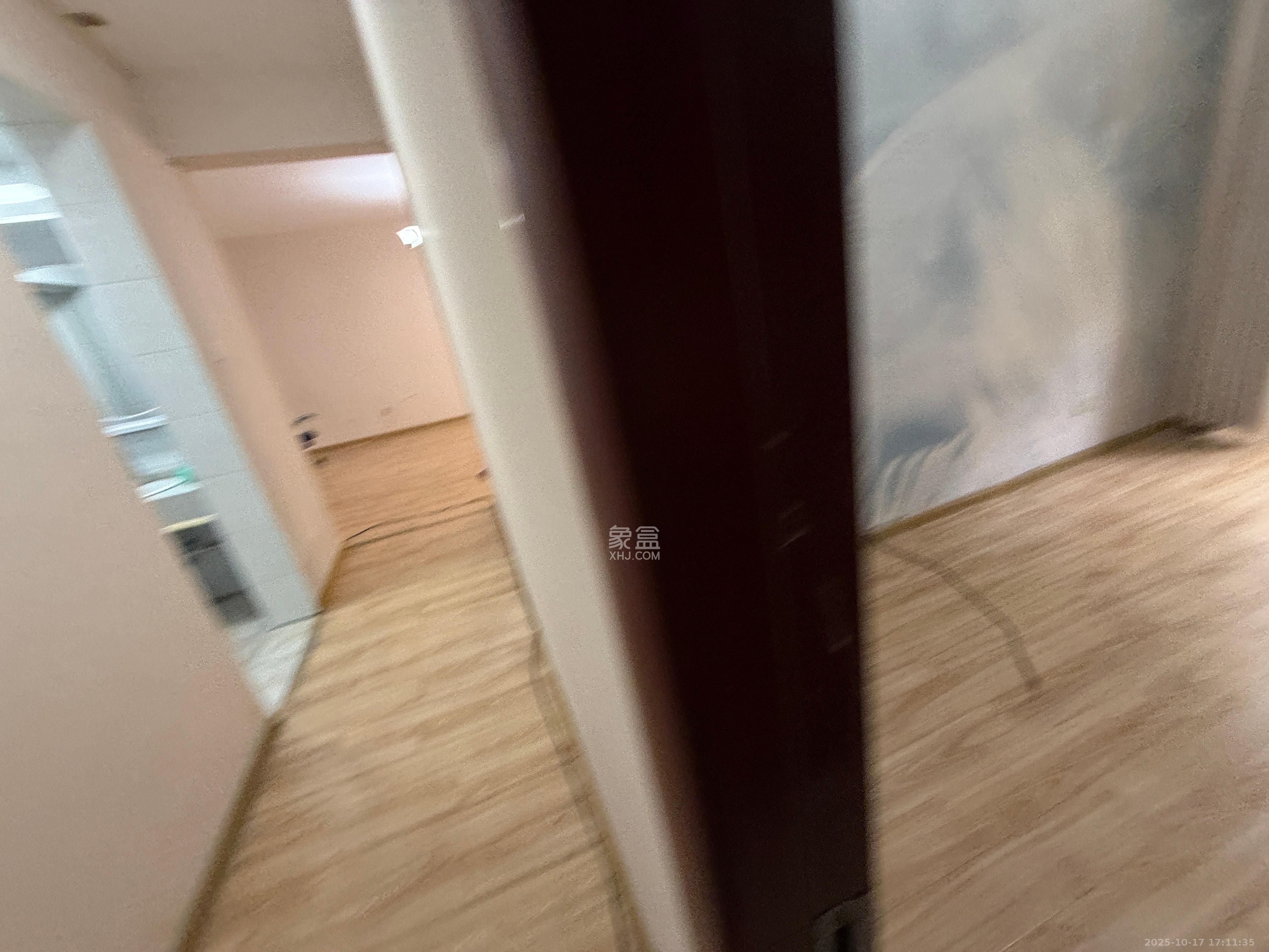 华盛世纪新城  4室0厅1卫    2400.0元/月室内图