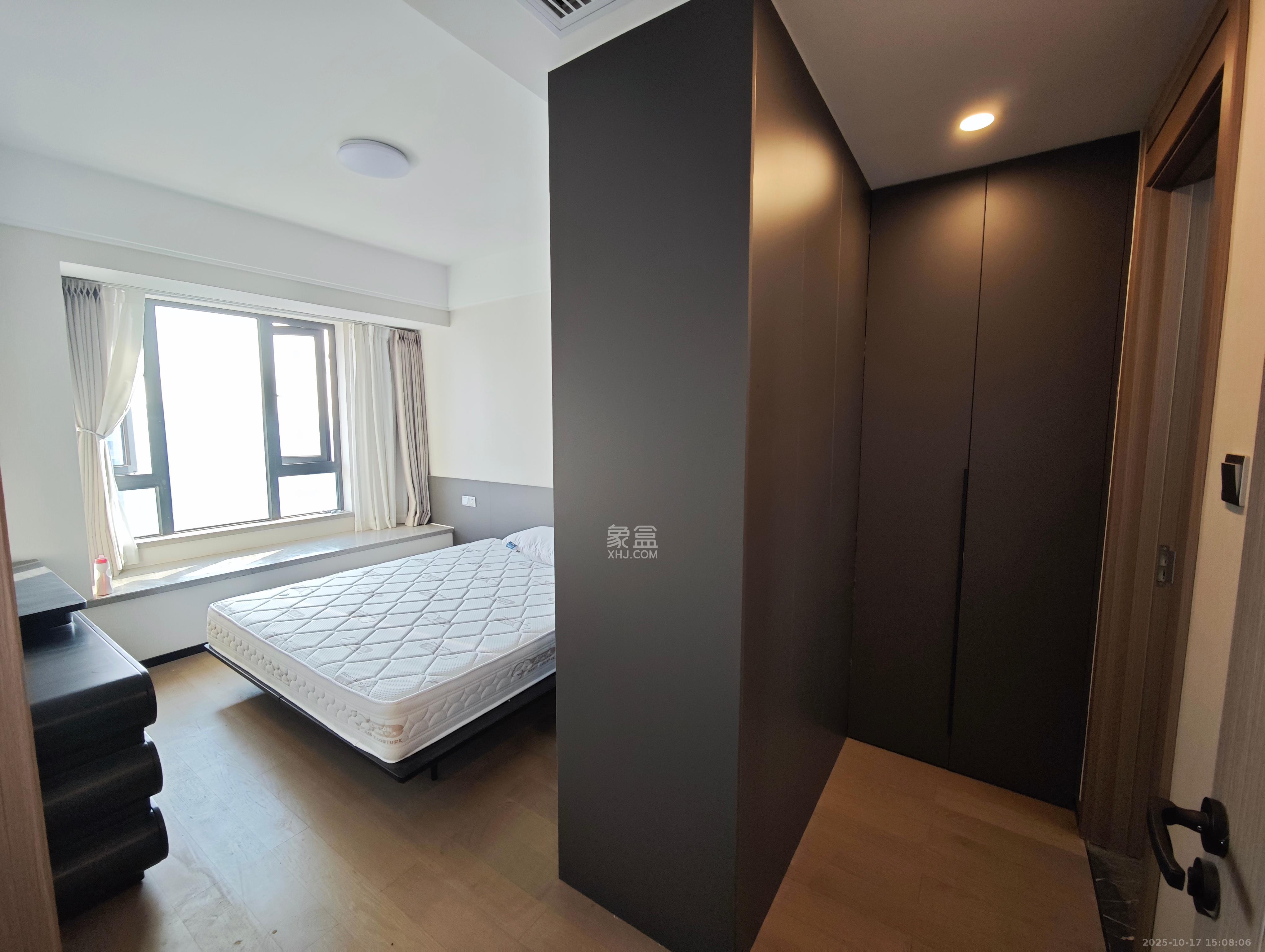 中海麓山境南区  3室2厅2卫    3000.0元/月 中海麓山境南区  3室2厅2卫    3000.0元/月室内图