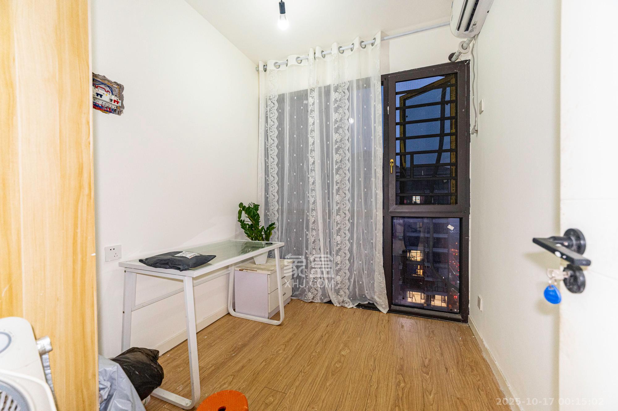 康桥长郡 4室2厅2卫 85.8万 康桥长郡 4室2厅2卫 85.8万卧室